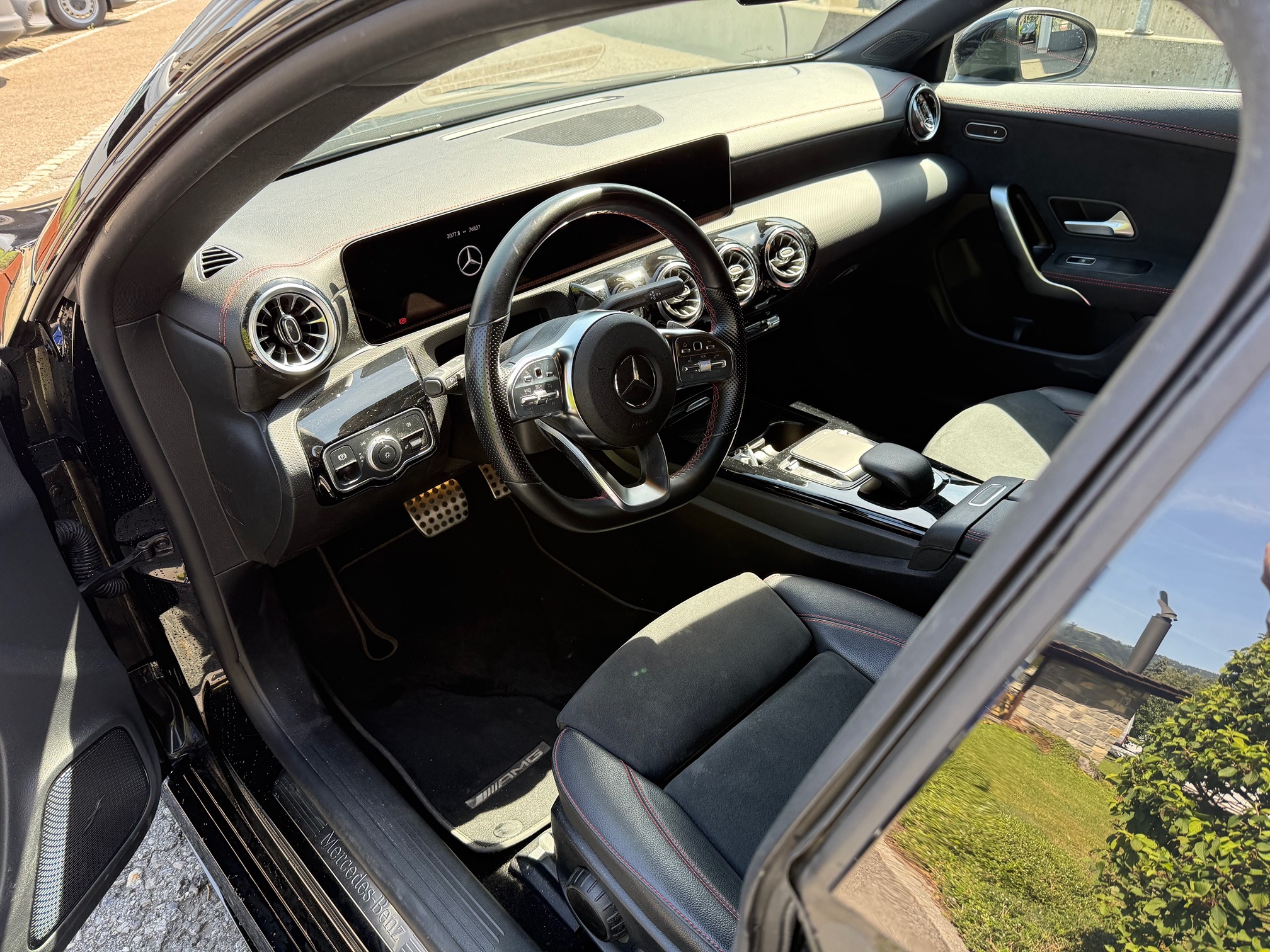 MERCEDES-BENZ CLA200d4MATIC — zdjęcie 9