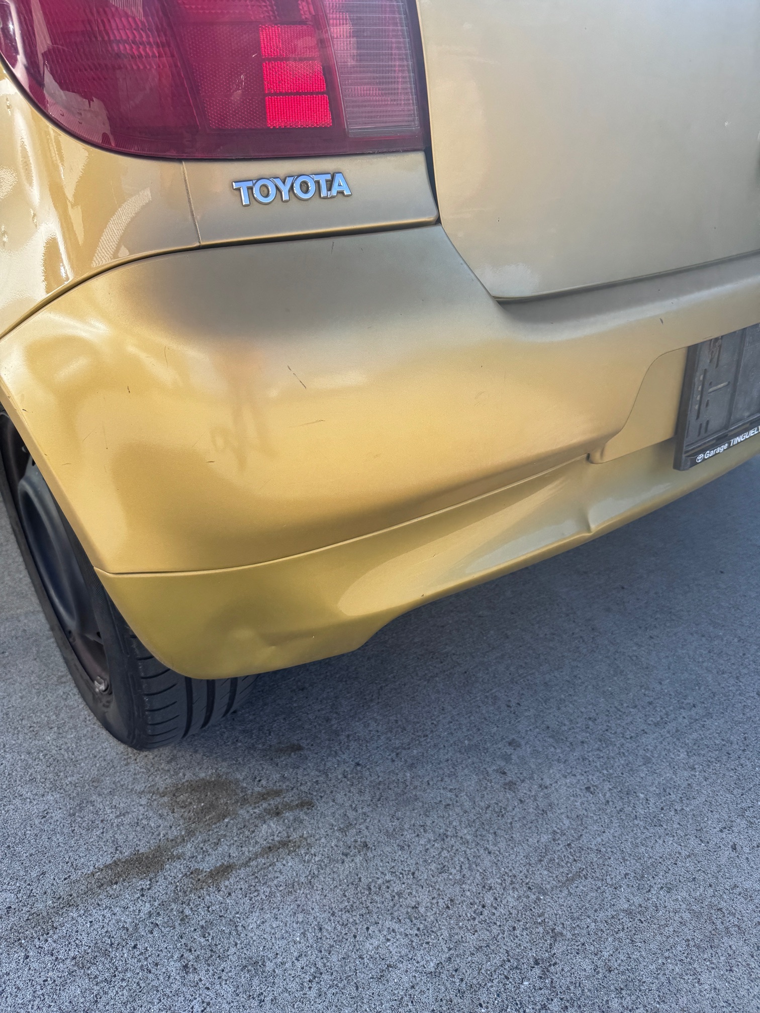 TOYOTA Yaris 1.0 — zdjęcie 11