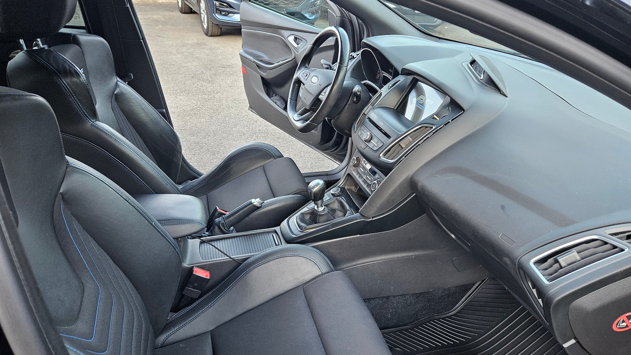 FORD-CNG-TECHNIK Focus RS — zdjęcie 7
