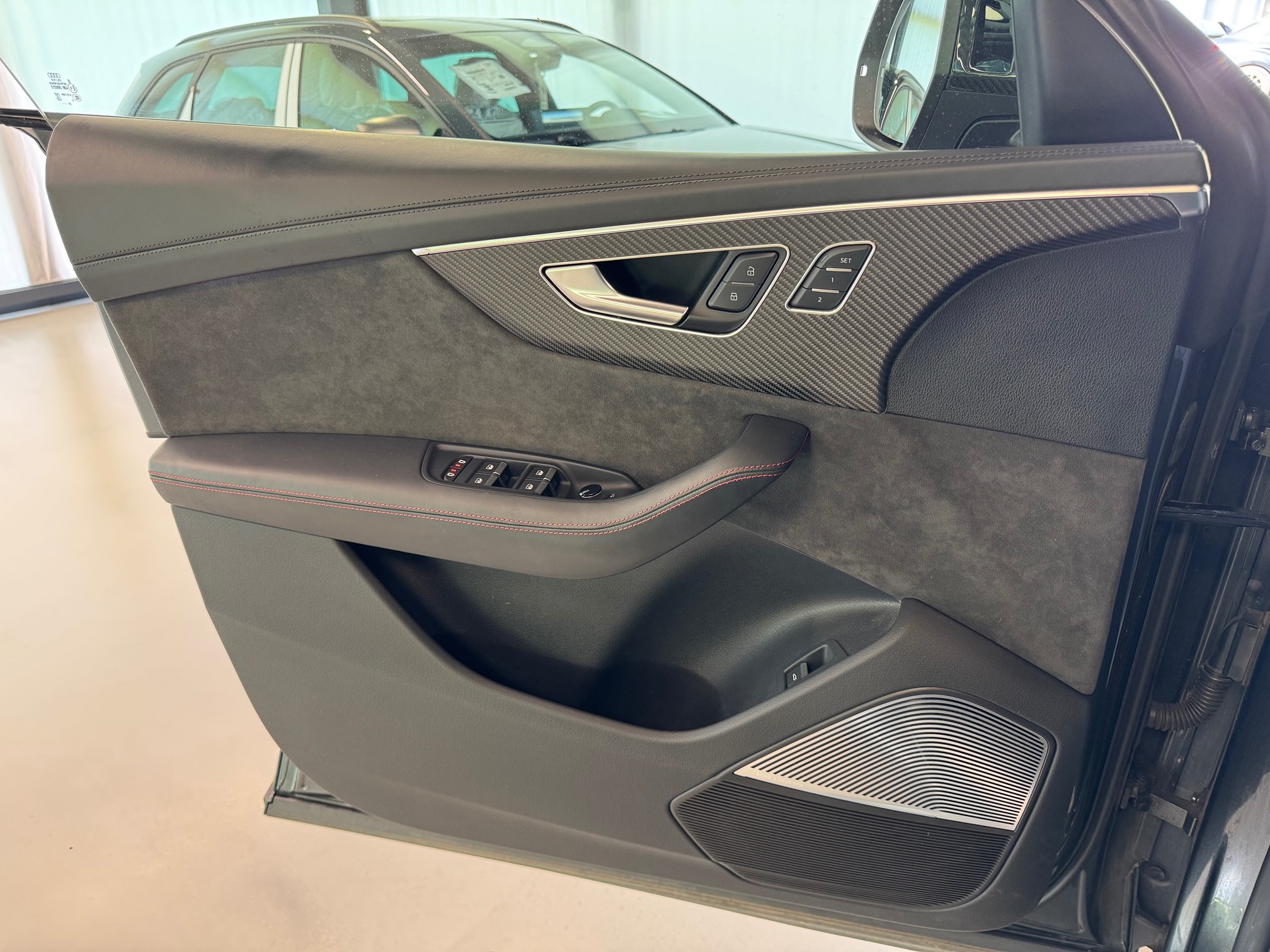 AUDI RS Q8 — zdjęcie 12