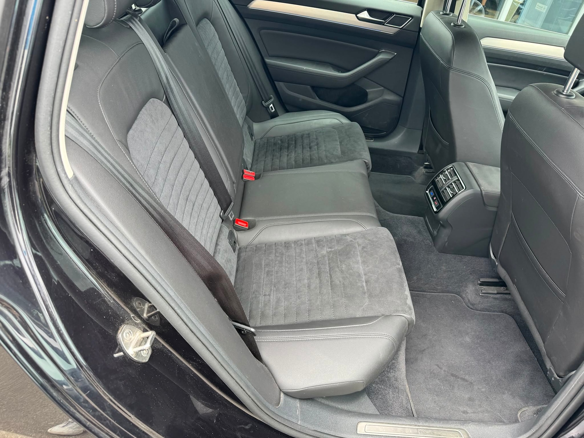VW Passat V 2.0 TDI — zdjęcie 11