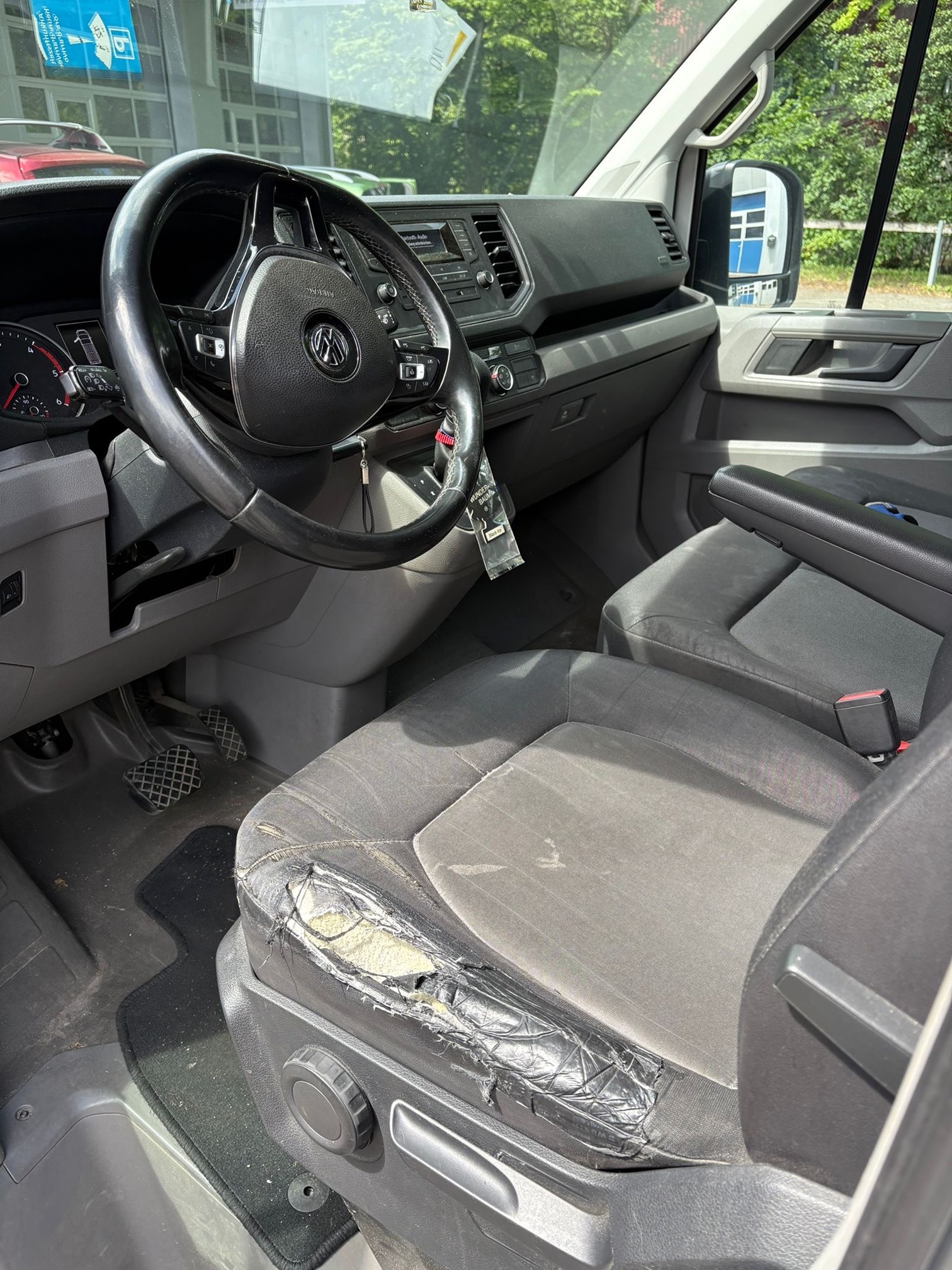 VW Crafter 35 BMT — zdjęcie 9