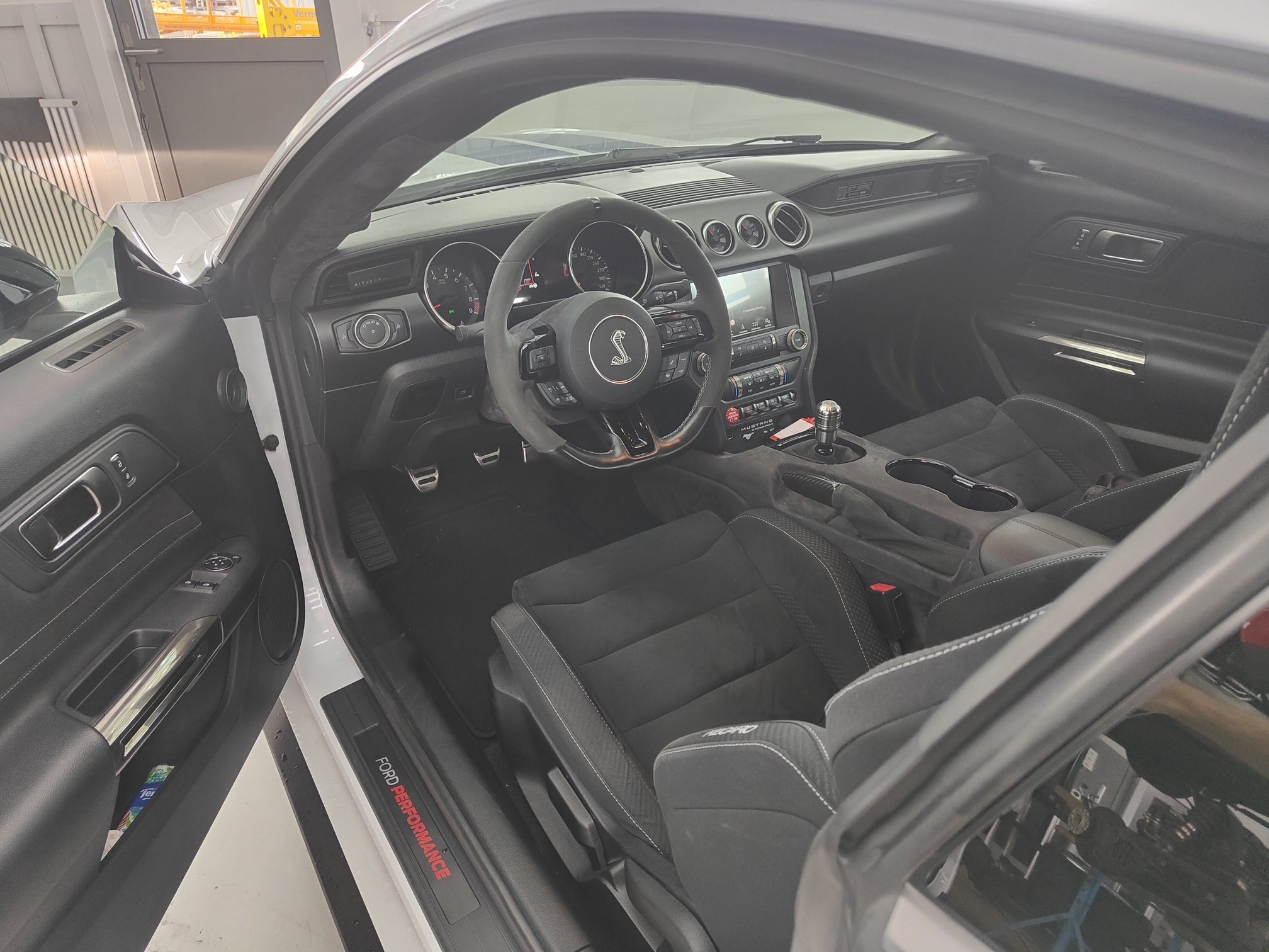 FORD Mustang Shelby GT 350 — zdjęcie 15