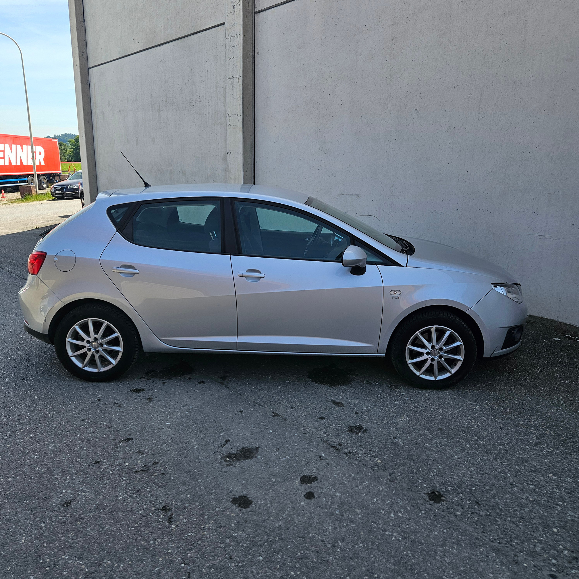 SEAT Ibiza 1.6 TDI — zdjęcie 9