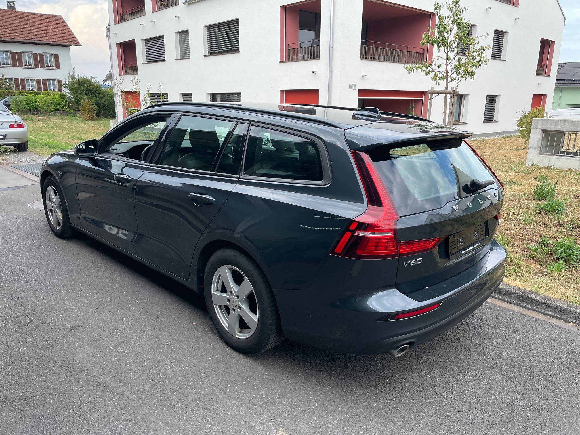 VOLVO V60 D4 — zdjęcie 3
