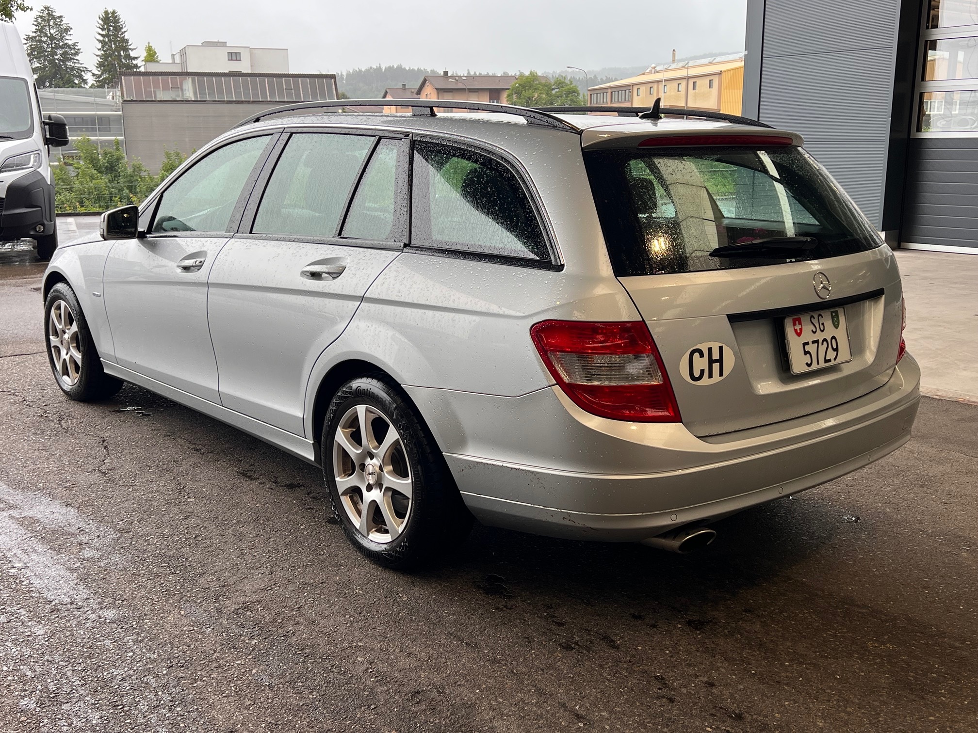 MERCEDES-BENZ C 220 — zdjęcie 4