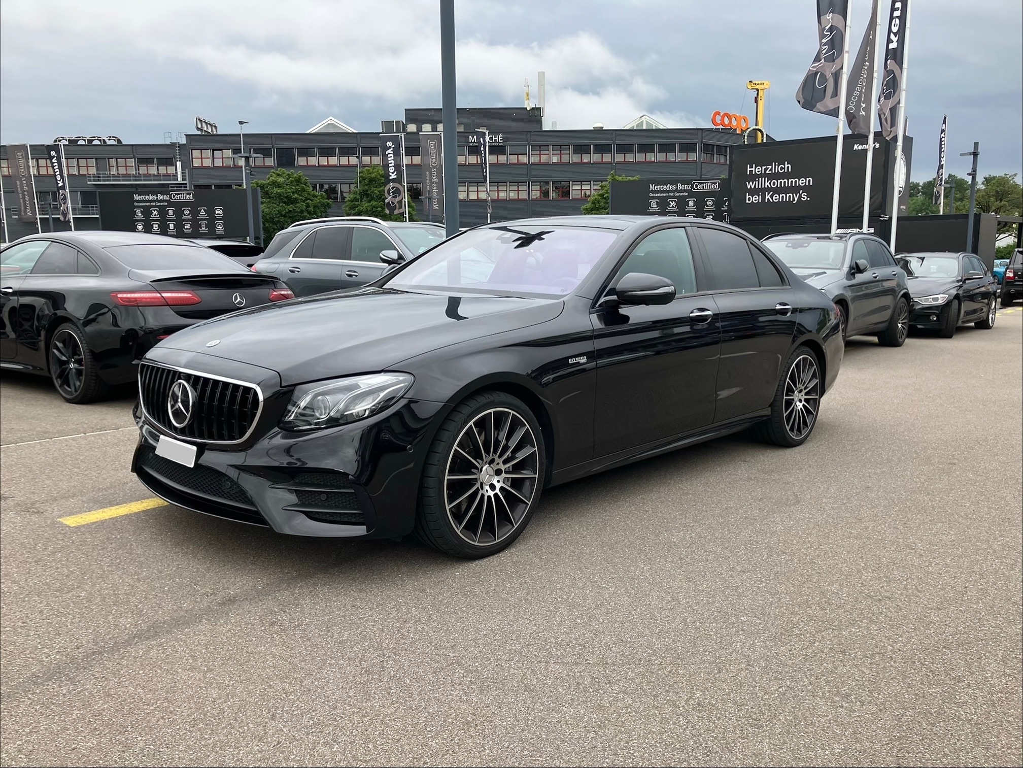 MERCEDES-BENZ E 43 AMG 4MATIC Limousine — zdjęcie 1