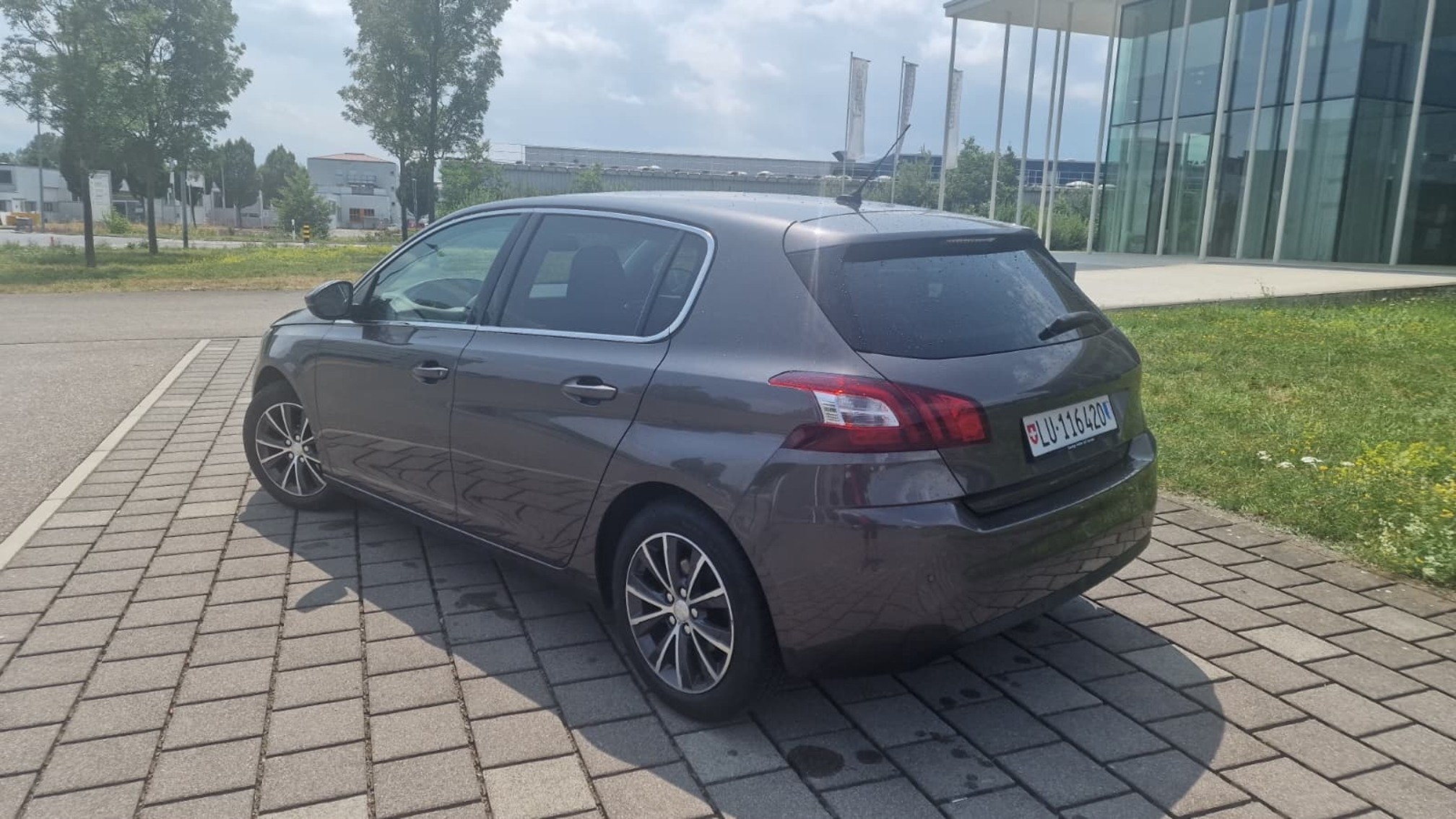 PEUGEOT 308 1.6HDi SST — zdjęcie 4