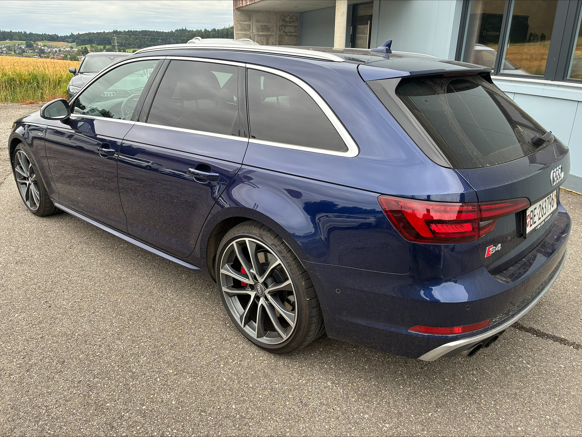 AUDI S4 Avant — zdjęcie 3