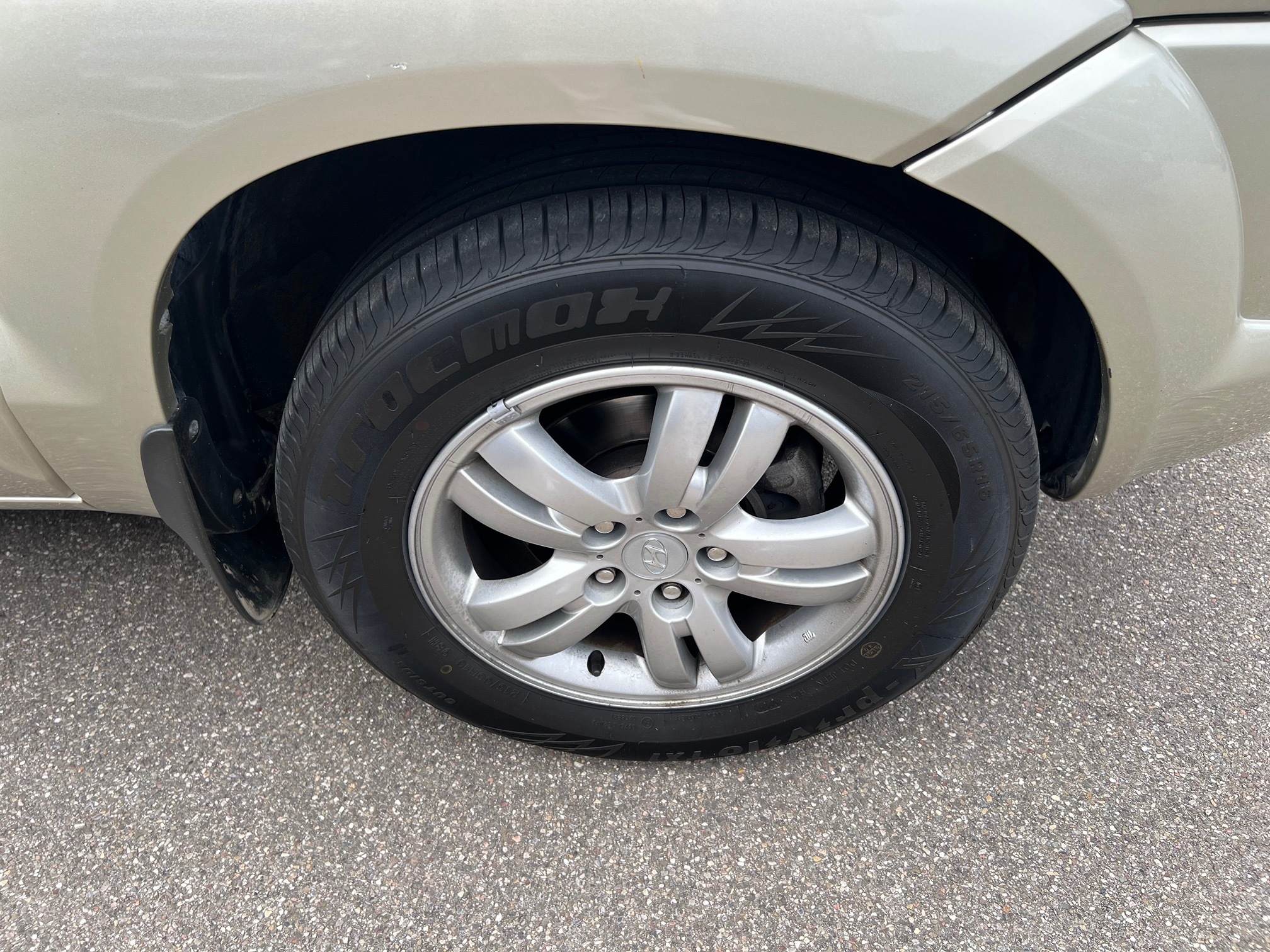 HYUNDAI Tucson 2.0 CRDI-I — zdjęcie 13
