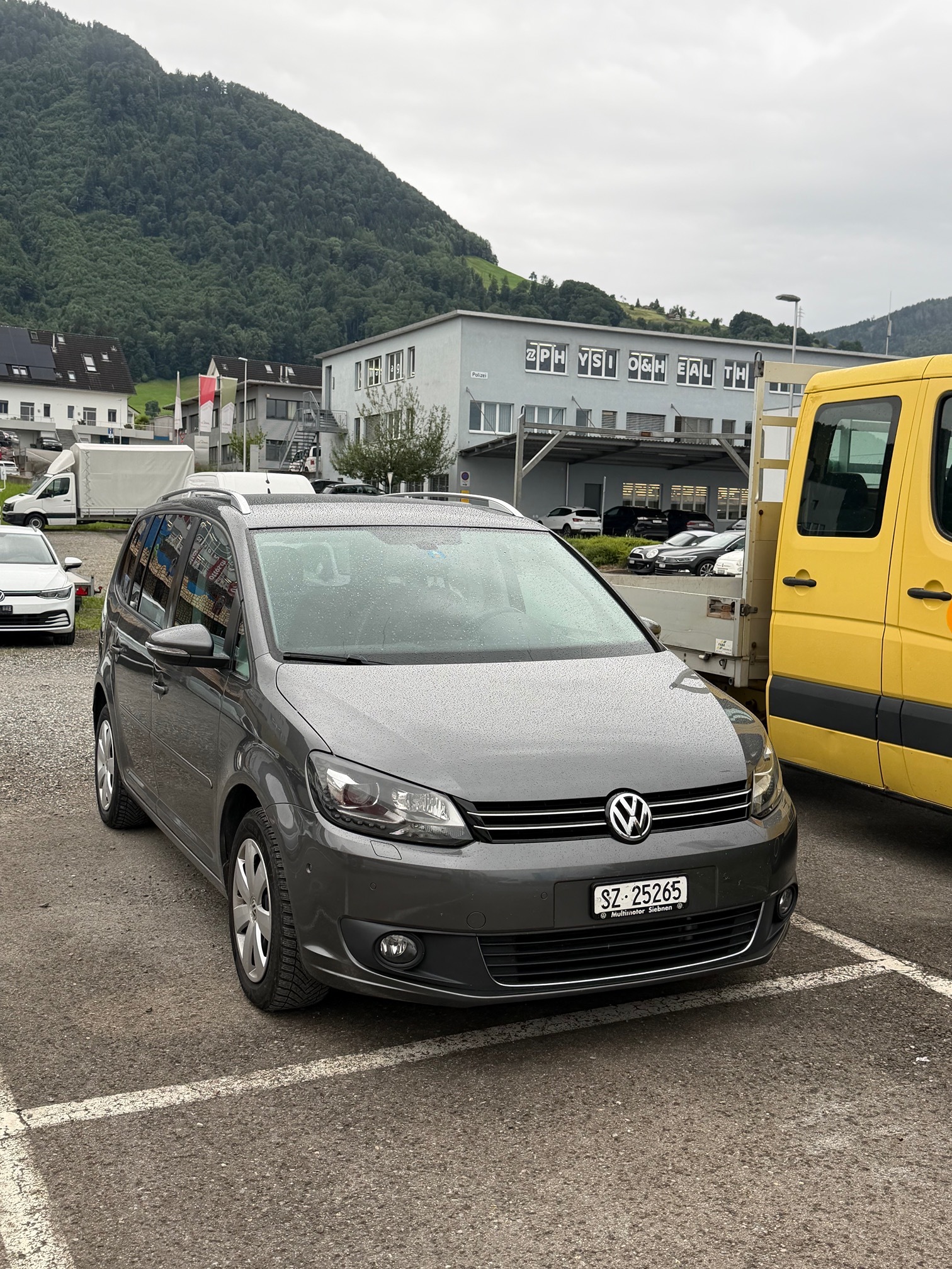 VW Touran 2.0 TDI — zdjęcie 1