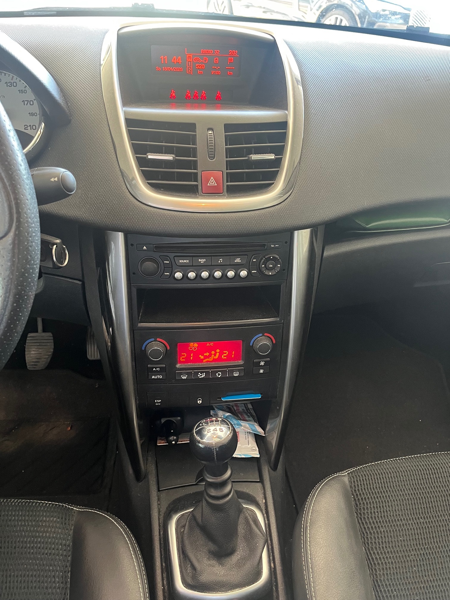 PEUGEOT 207 SW HDi FAP112 — zdjęcie 10