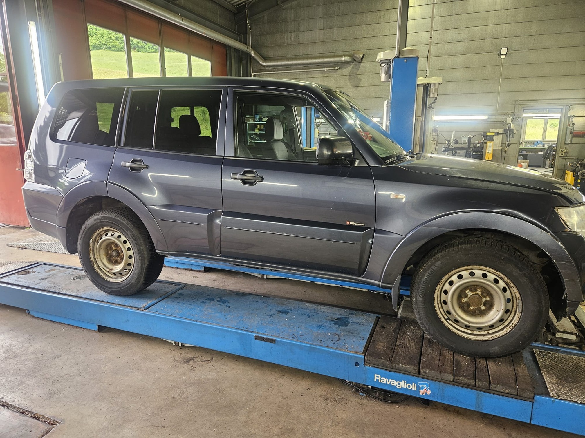 MITSUBISHI Pajero 3.2 DID — zdjęcie 5
