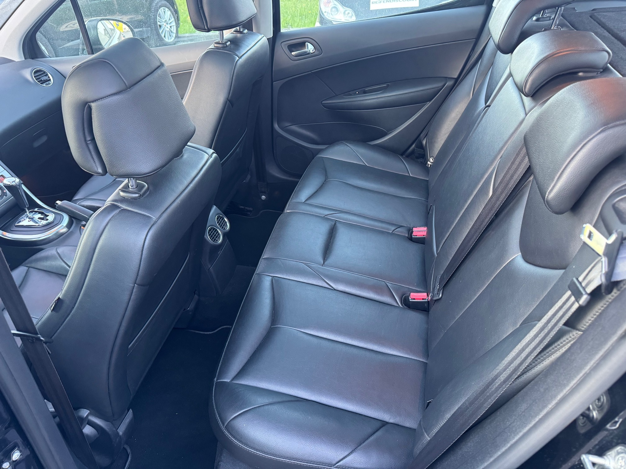 PEUGEOT 308 1.6i Turbo — zdjęcie 4