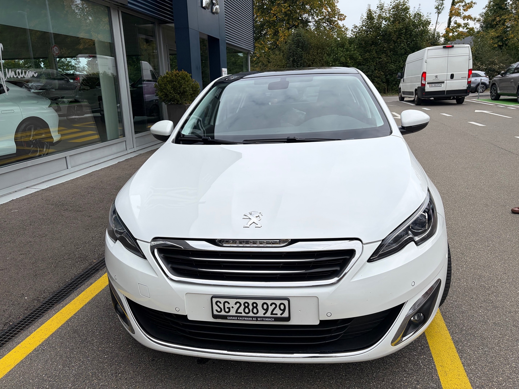 PEUGEOT 308 1.2i STT — zdjęcie 2