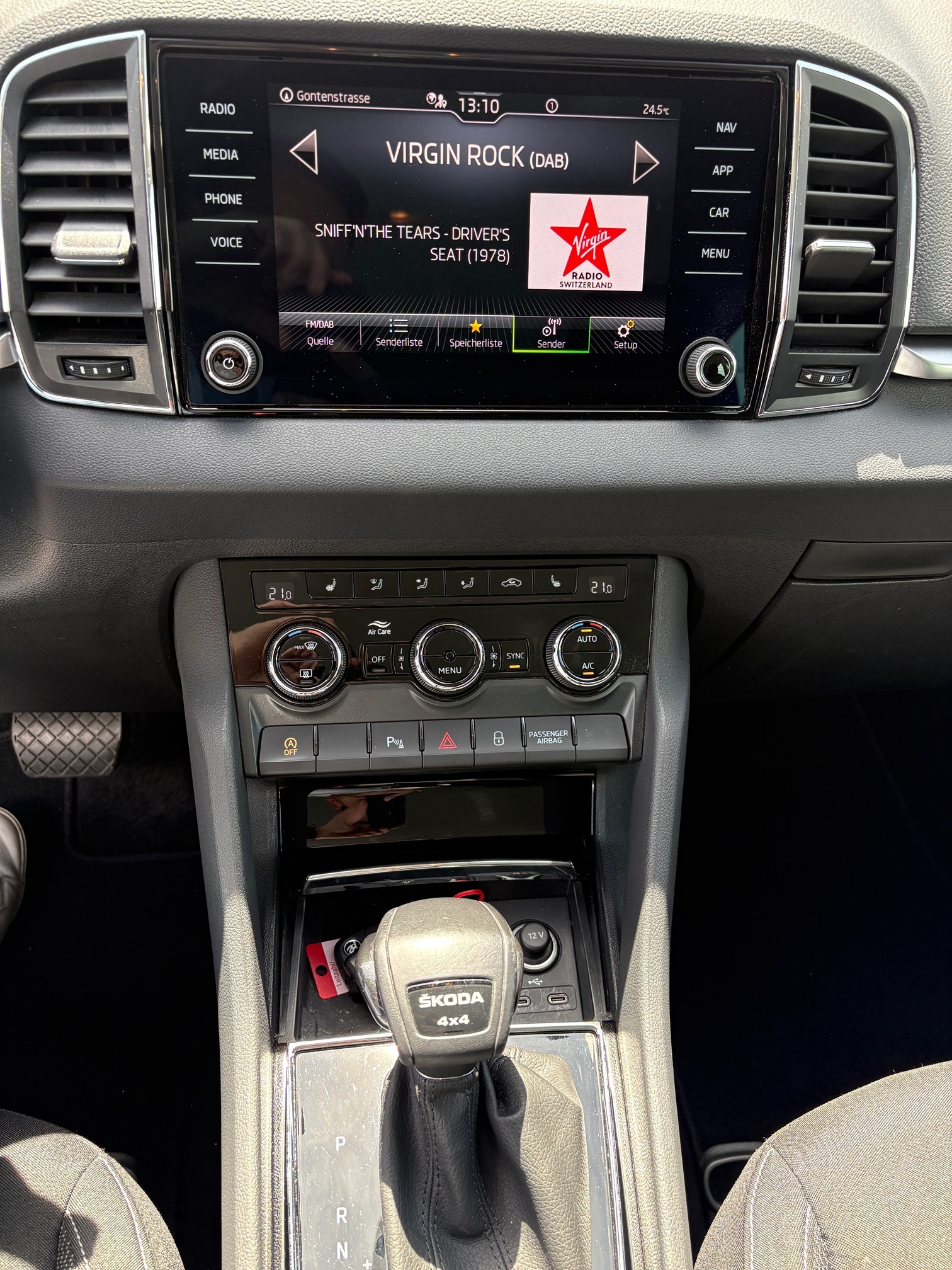 SKODA Karoq 2.0 TDI 4x4 — zdjęcie 9