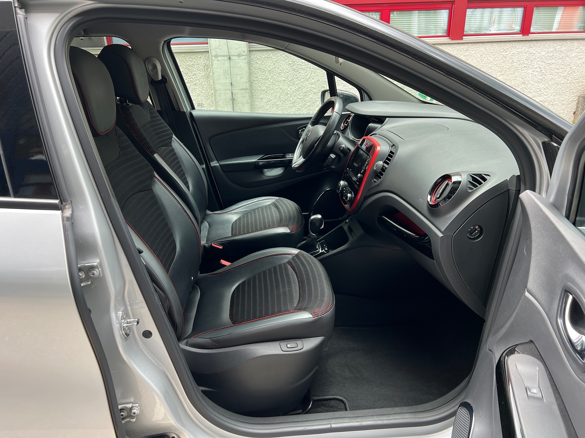 RENAULT Captur 120EDC — zdjęcie 14