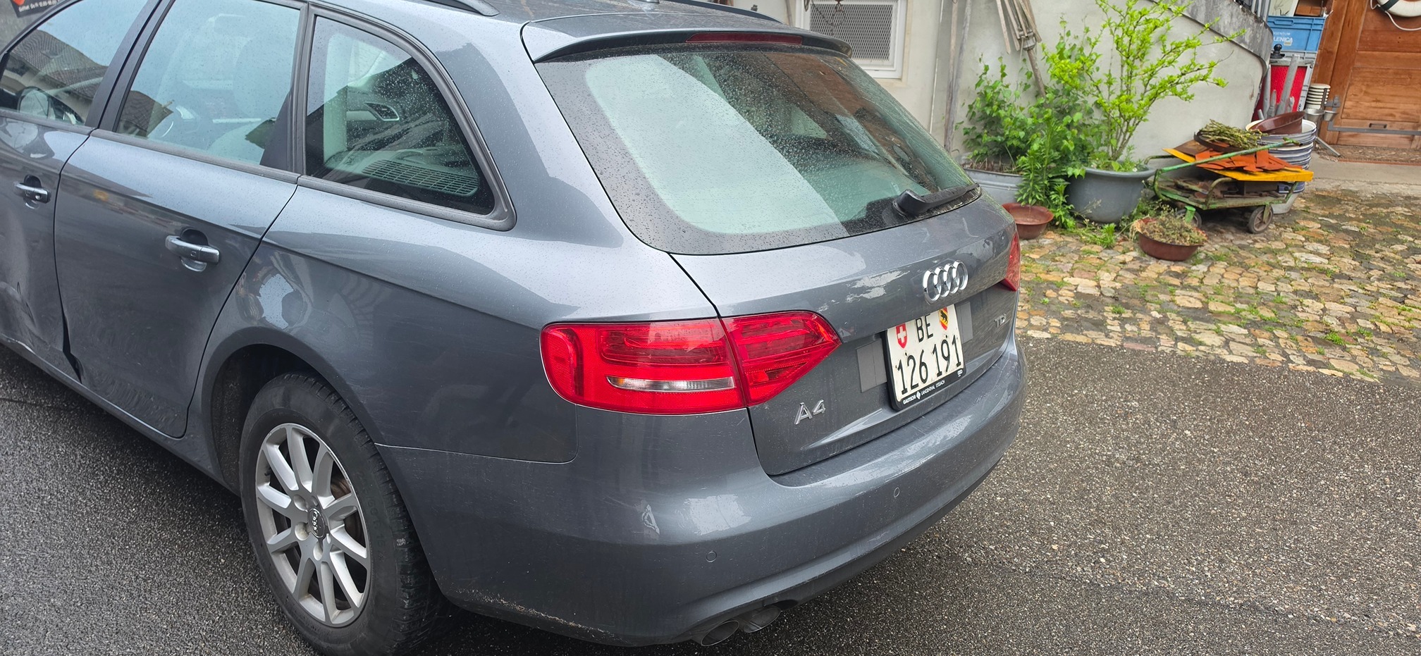 AUDI A4 Avant 2.0TDI — zdjęcie 8