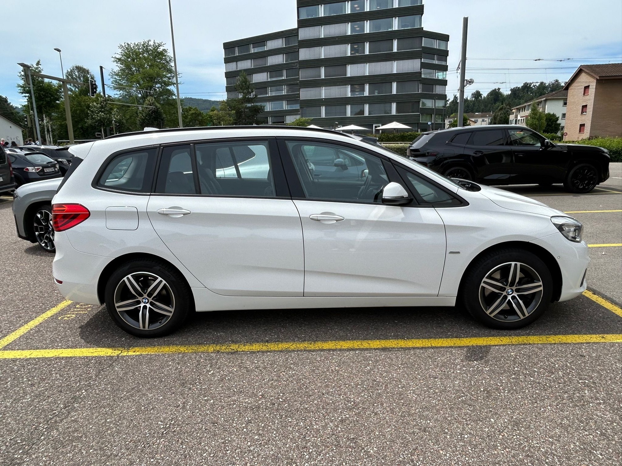 BMW 220i — zdjęcie 2