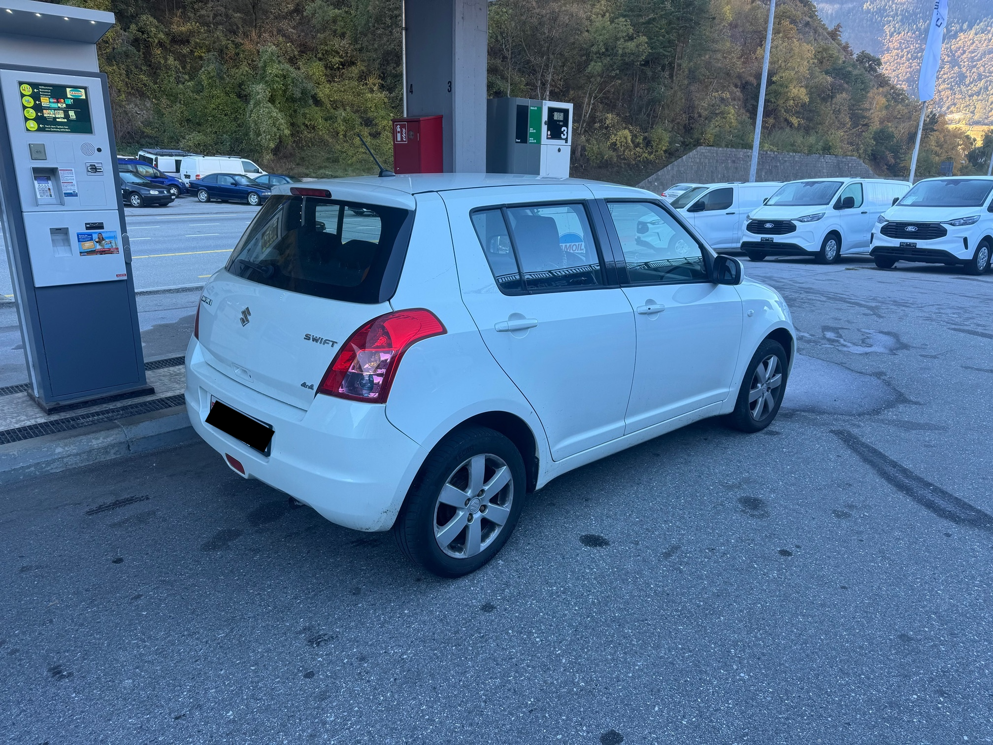 SUZUKI Swift 1.3 4WD — zdjęcie 4
