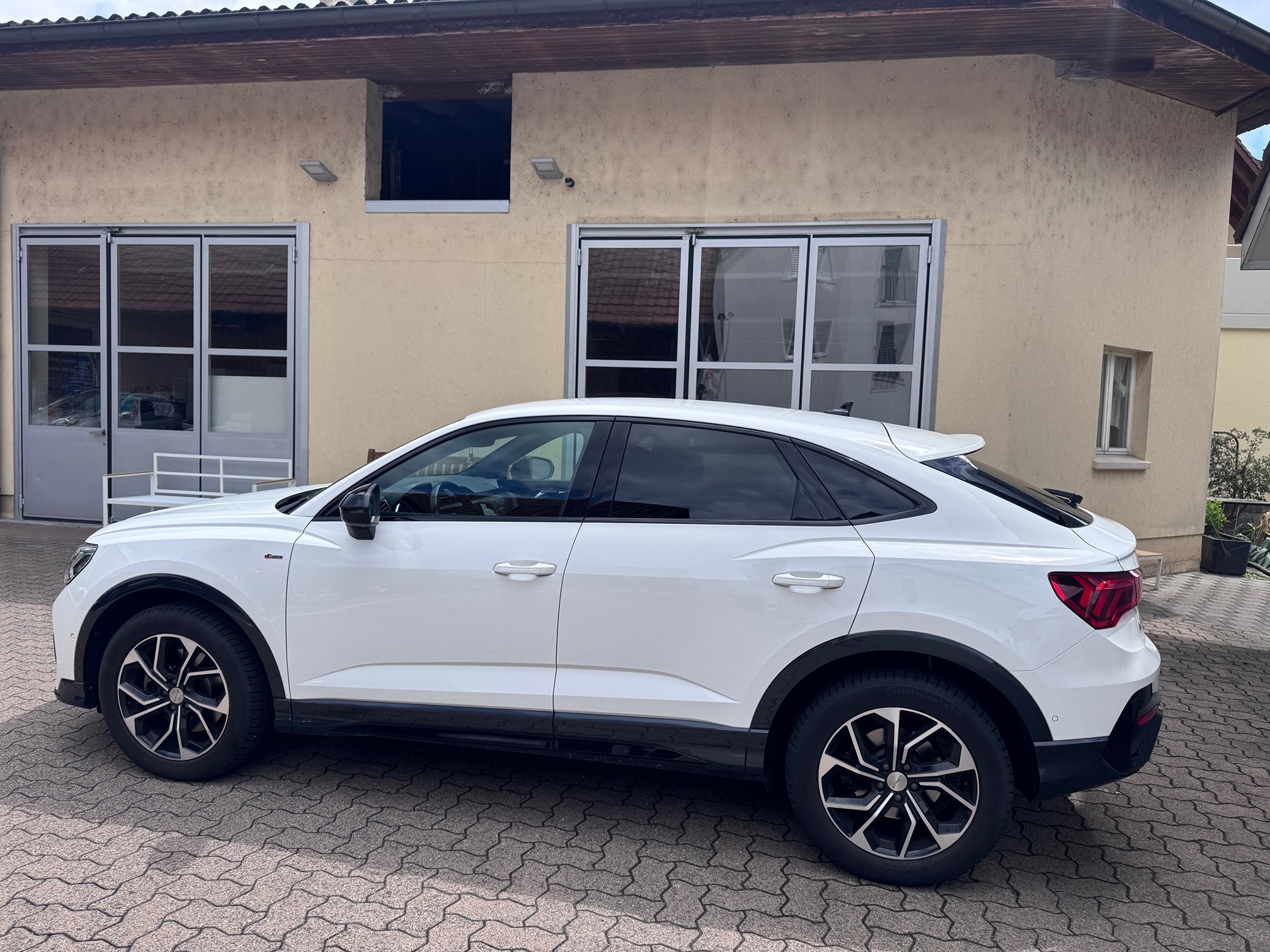 AUDI Q3 SB 40 TDI qu — zdjęcie 7