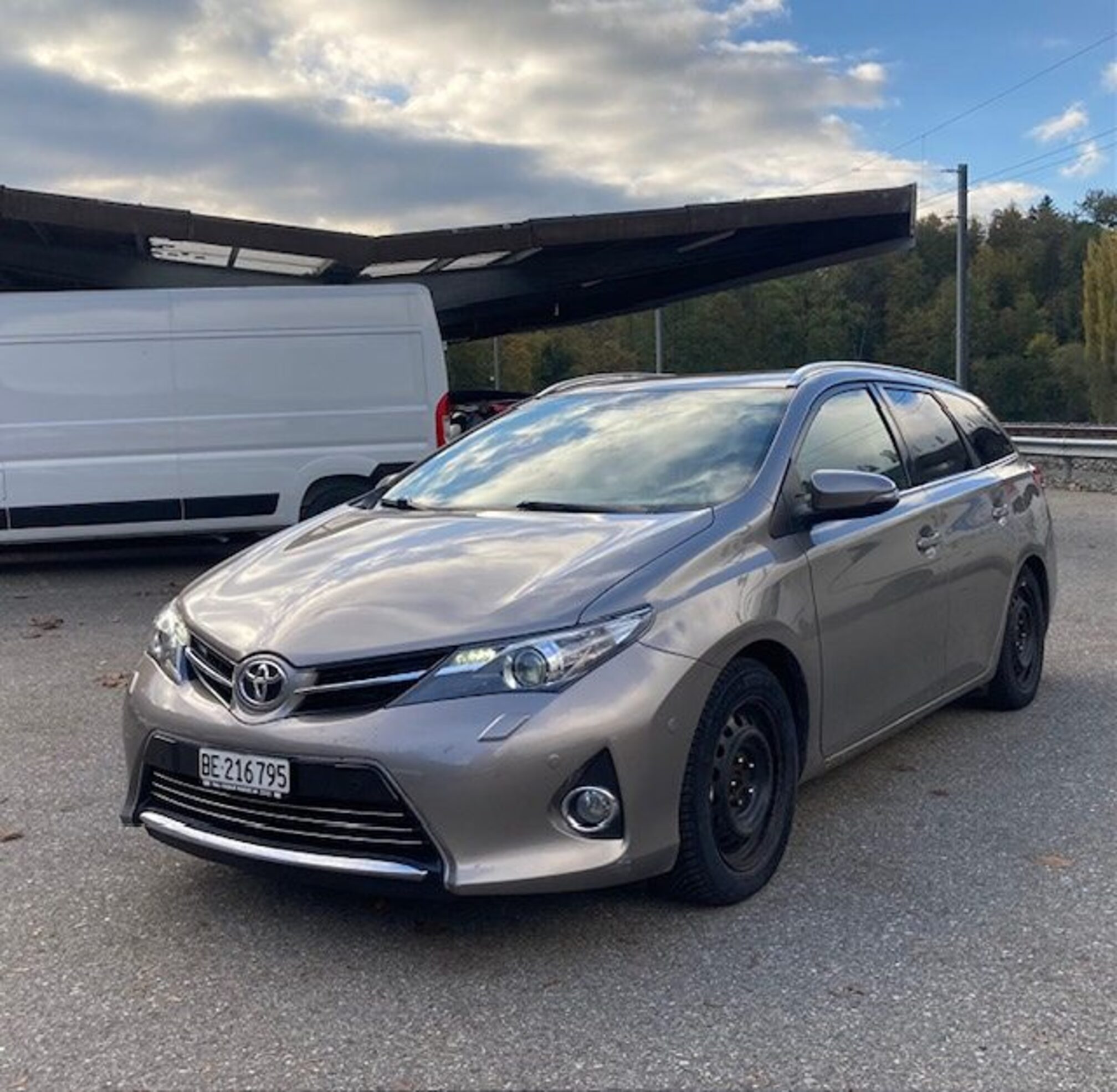 TOYOTA Auris 2.0 DPF — zdjęcie 2