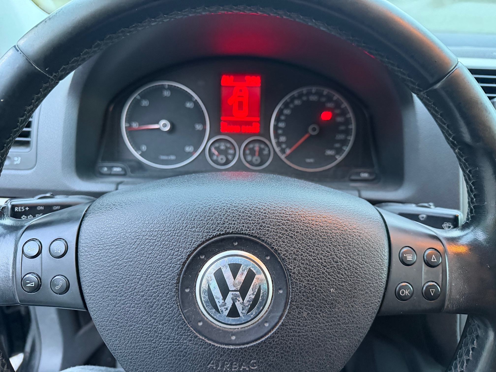 VW Golf TDI 4Motion — zdjęcie 15