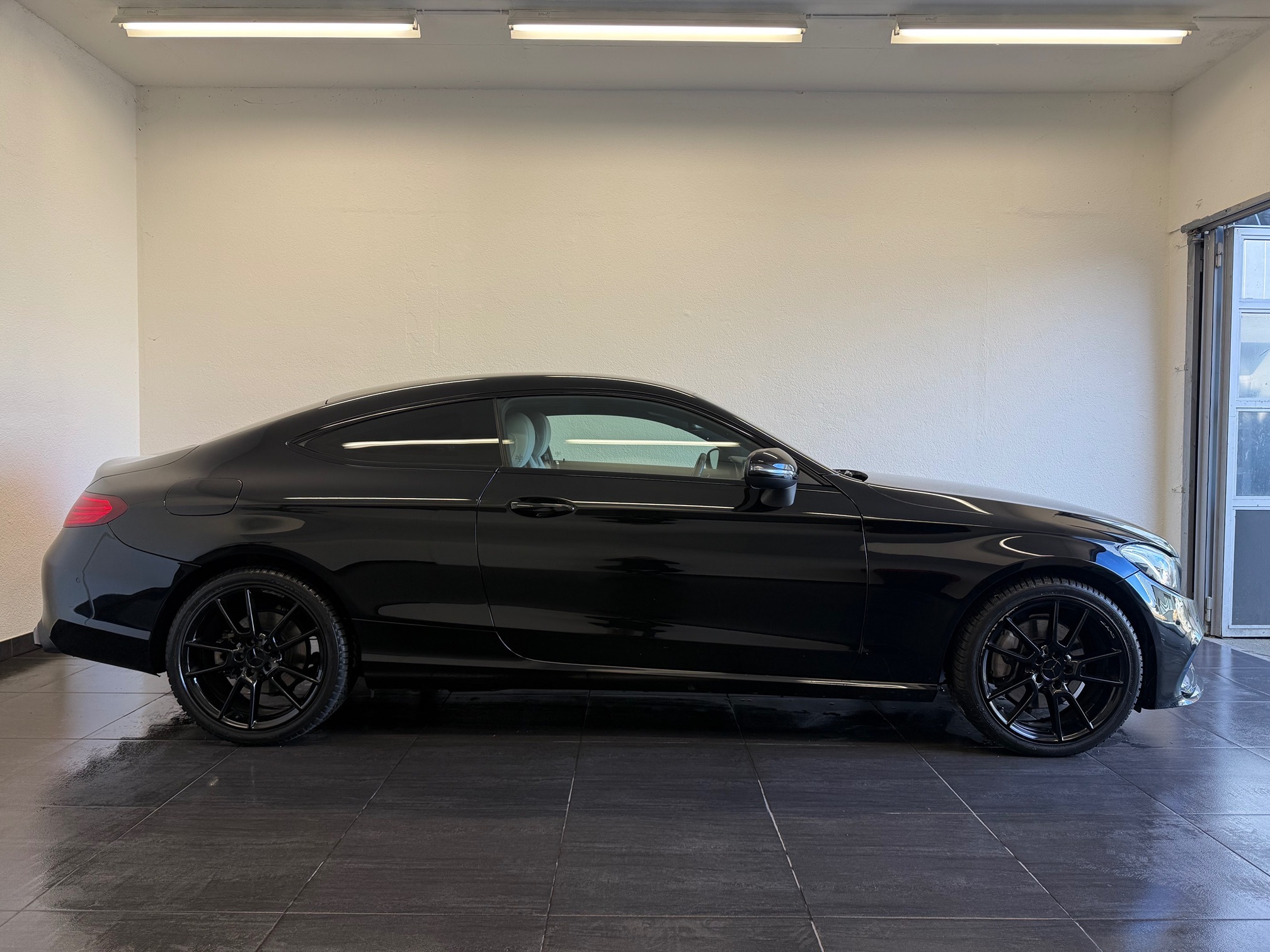 MERCEDES-BENZ C 250d 4mEC — zdjęcie 5