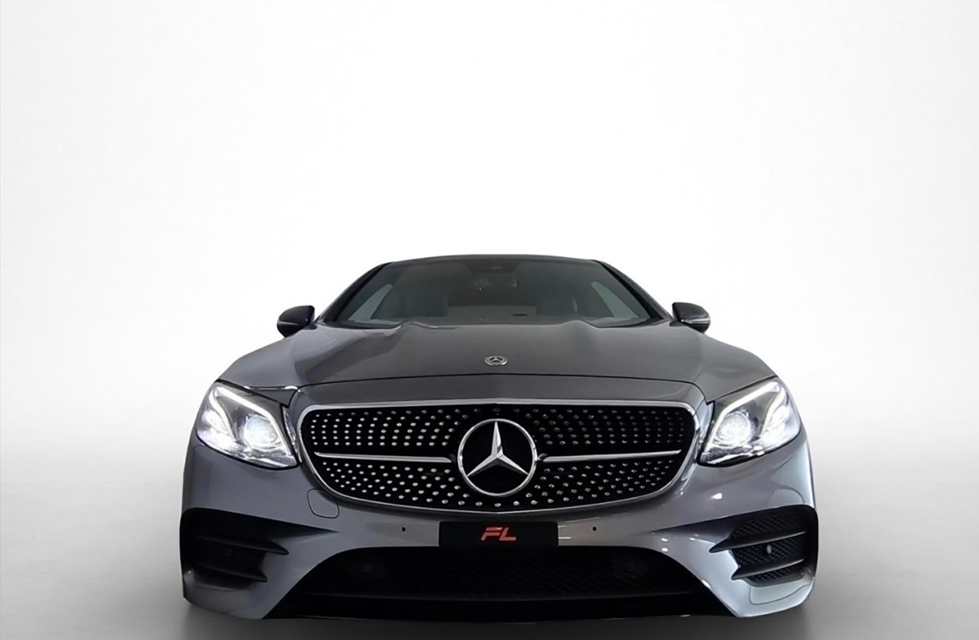 MERCEDES-BENZ E200