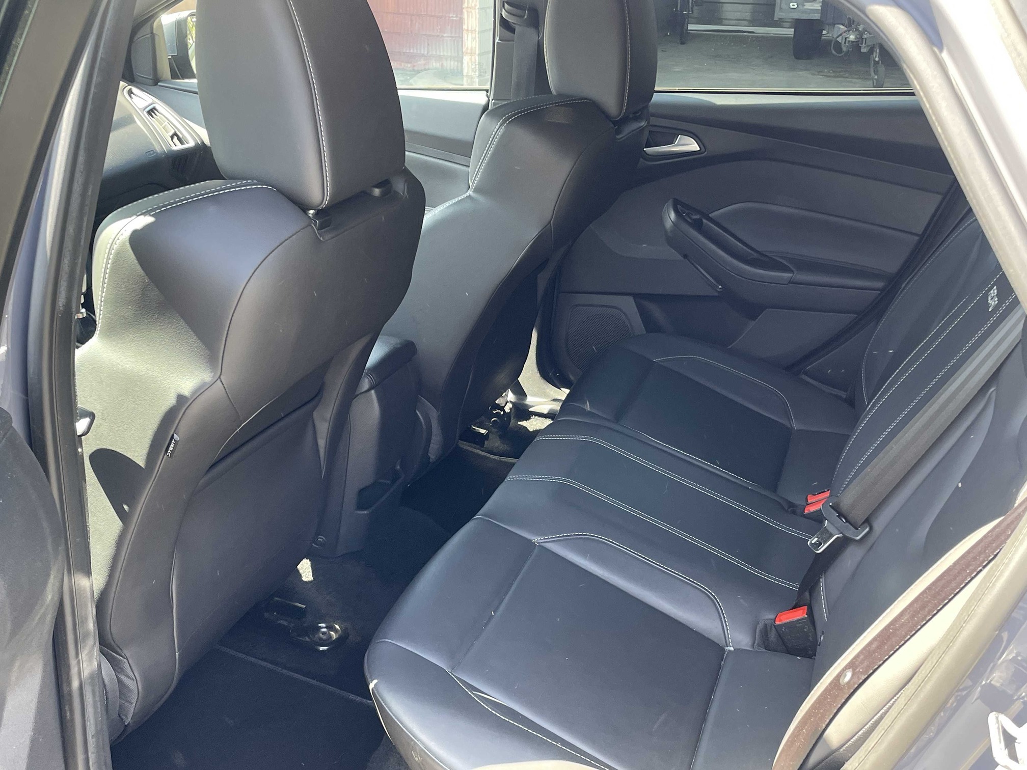 FORD Focus ST 2.0 SCTi — zdjęcie 12