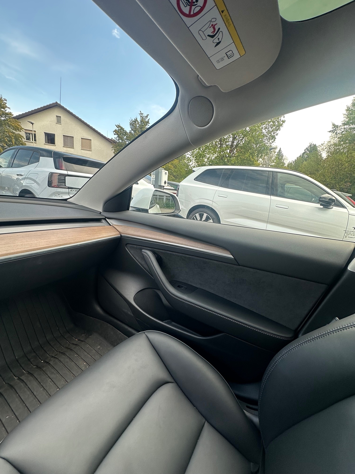 TESLA Model 3 LongRange — zdjęcie 14