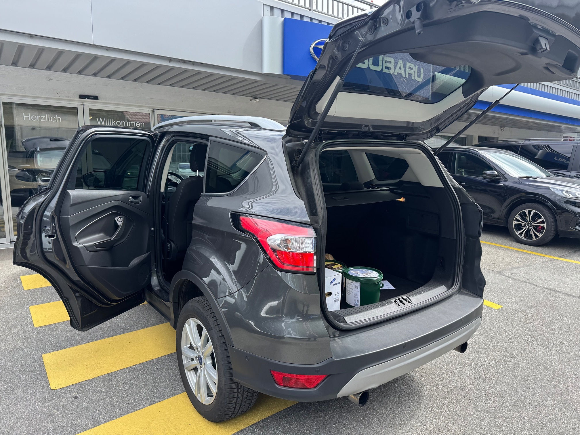 FORD Kuga 1.5 SCTI 4x4 — zdjęcie 3