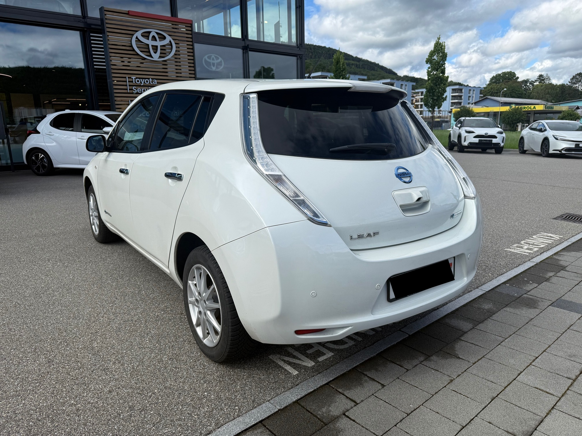 NISSAN LEAF — zdjęcie 3