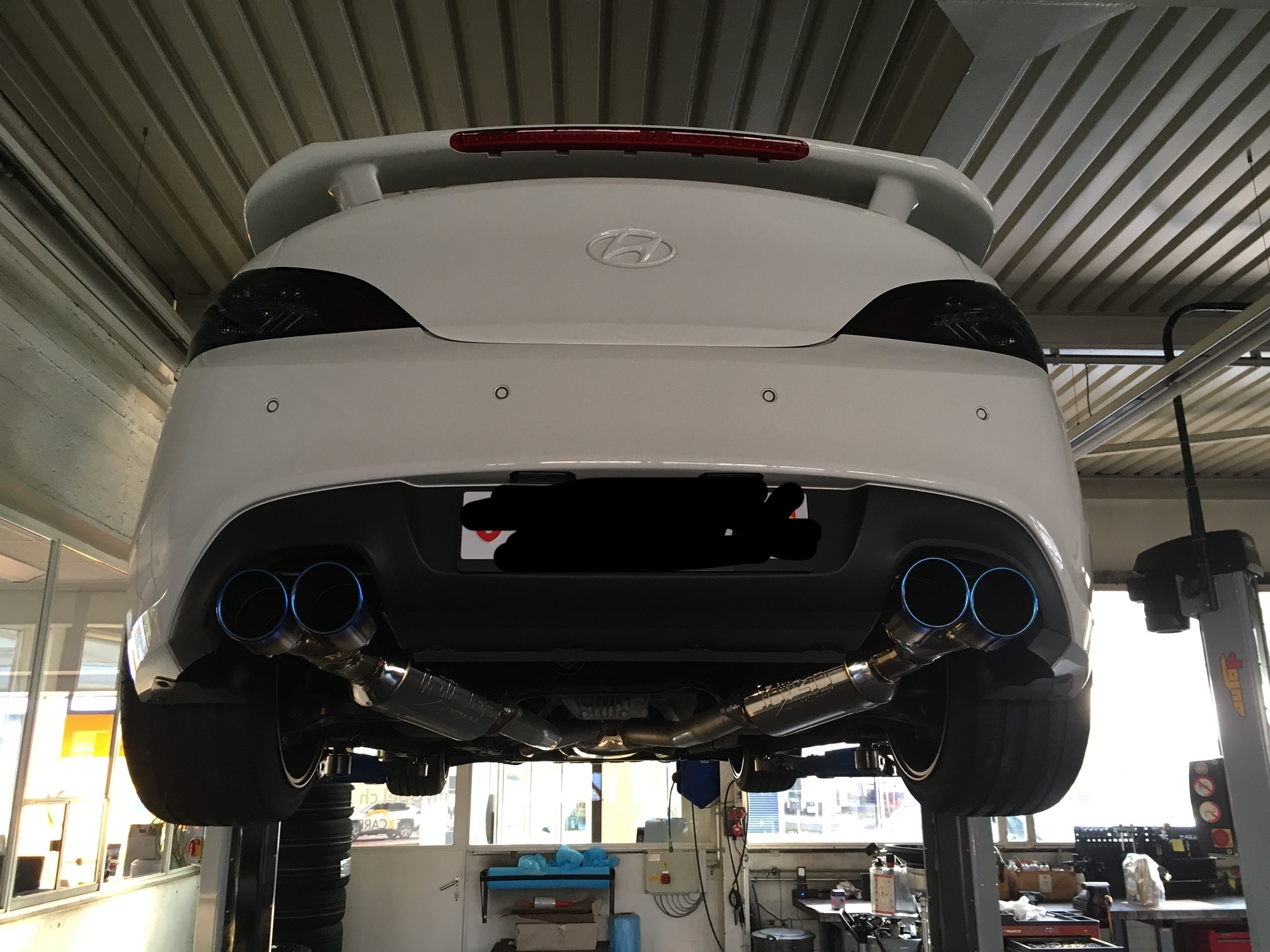 HYUNDAI GENESIS COUPE 3.8 — zdjęcie 13