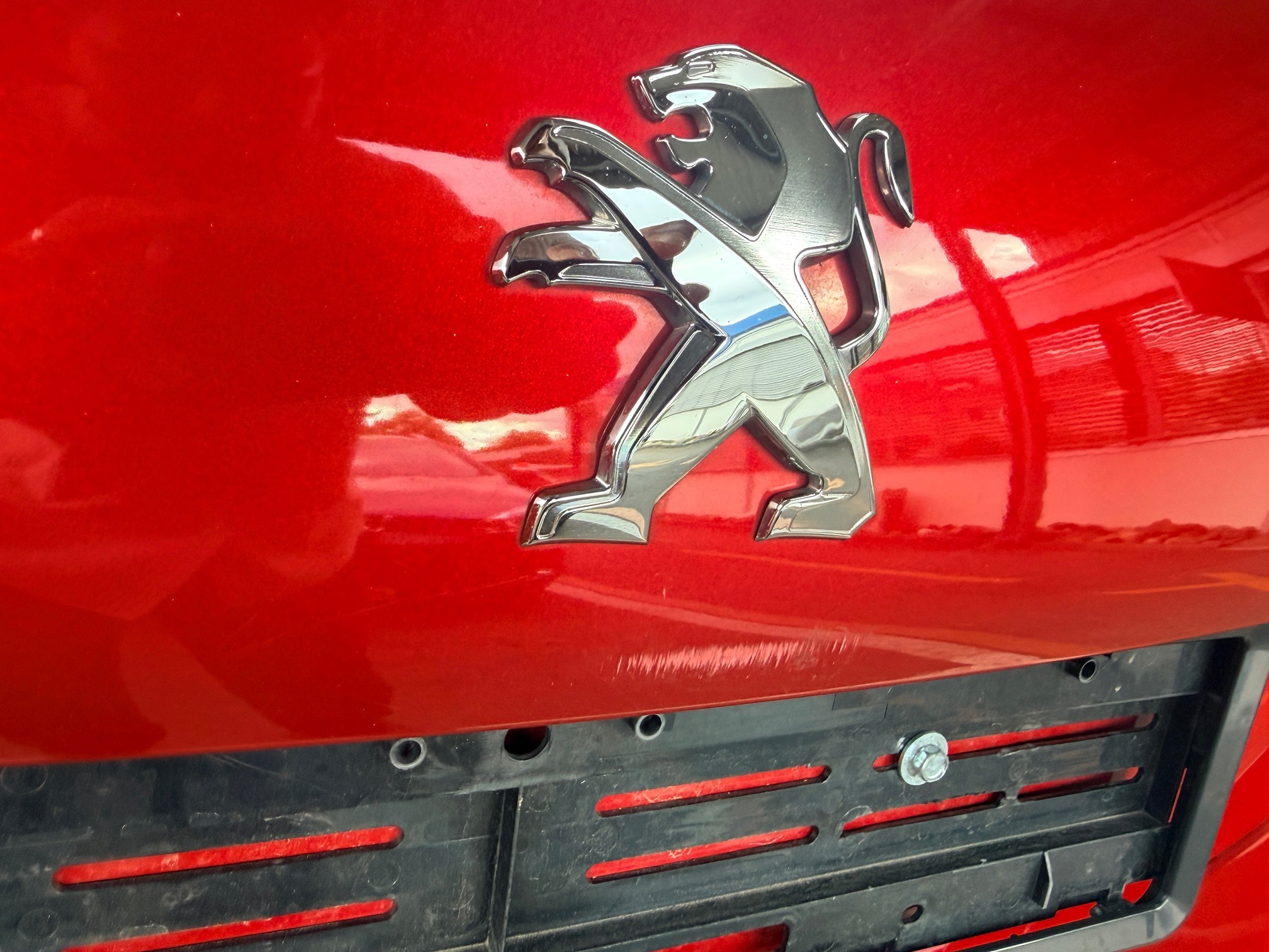PEUGEOT 208 1.2i STT — zdjęcie 8
