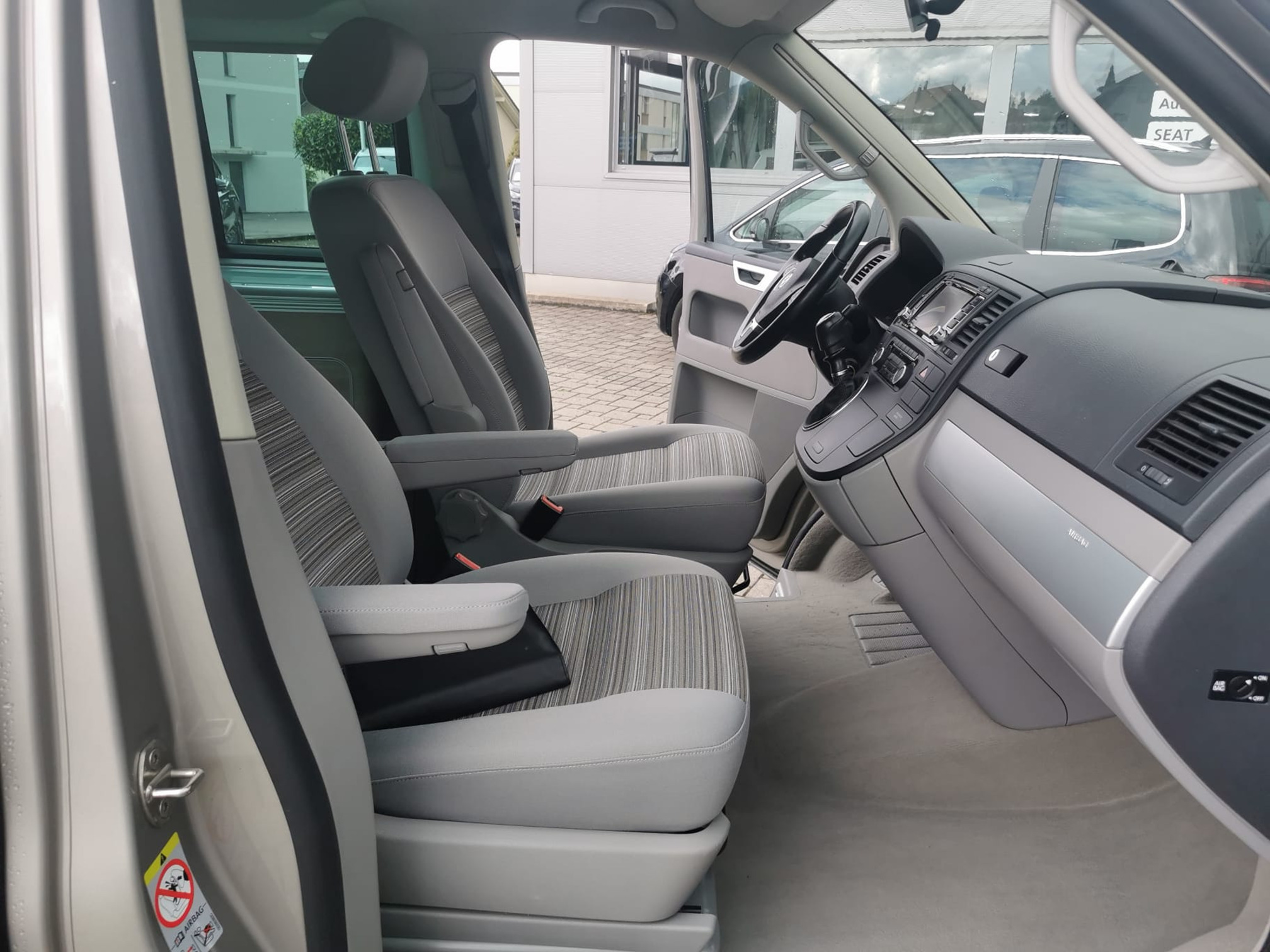 VW T5 California TDI — zdjęcie 15