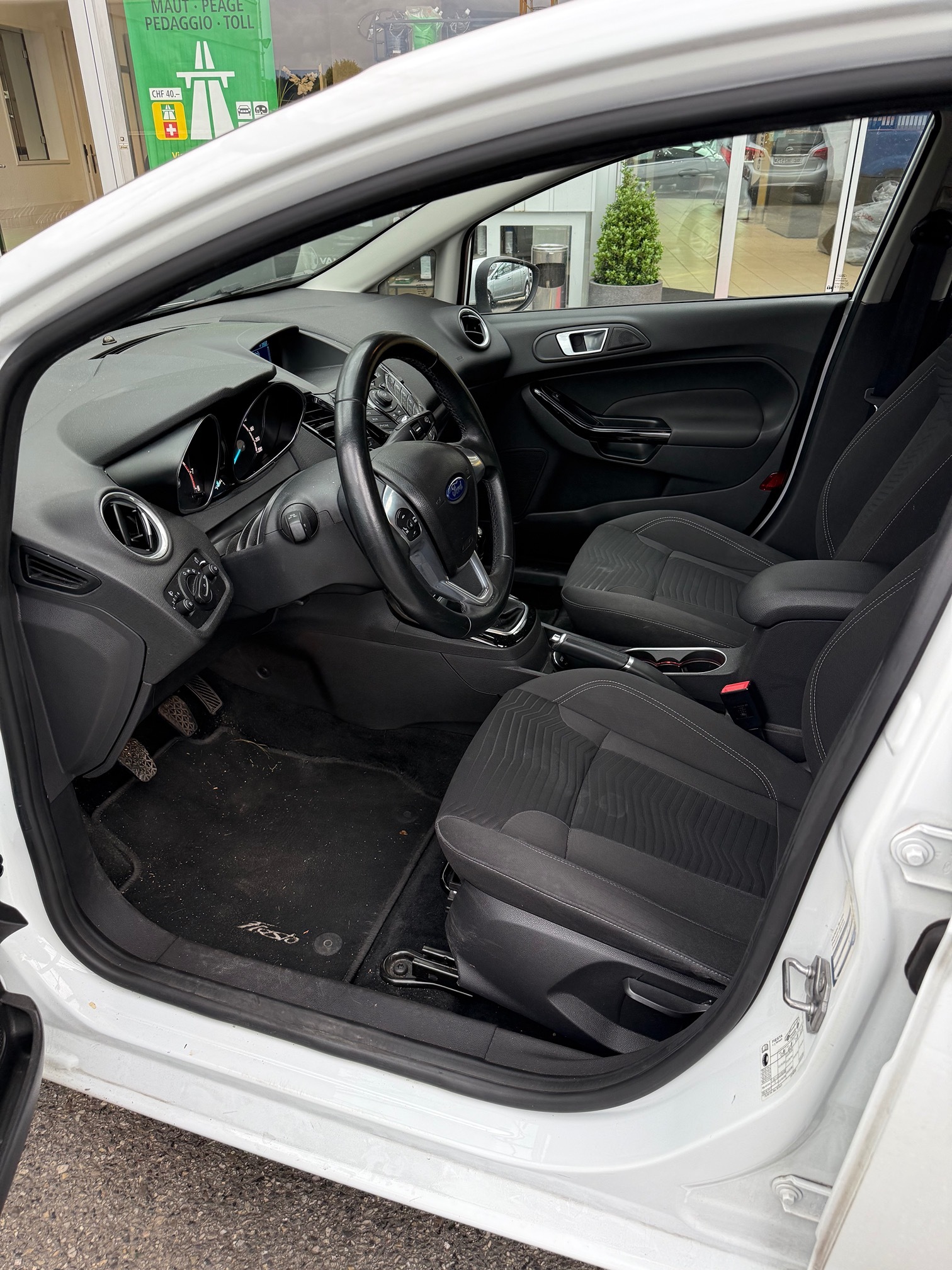 FORD Fiesta 1.0 SCTi EcoBoost Titanium — zdjęcie 6