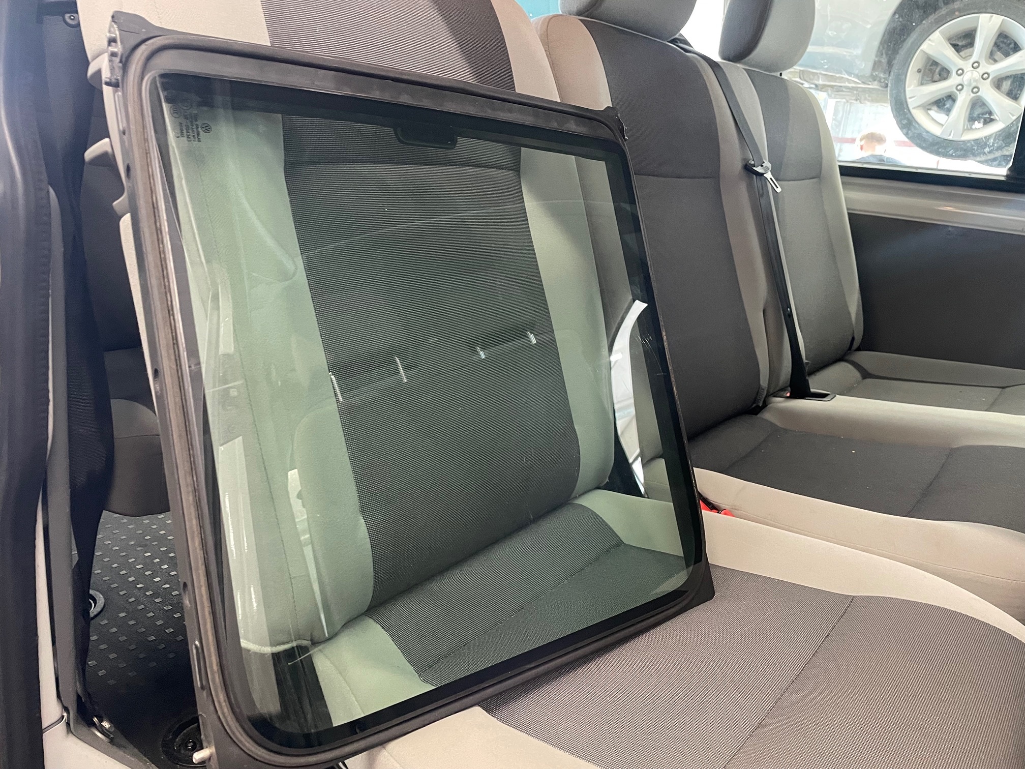 VW T5 Kombi D BMT 4M — zdjęcie 12