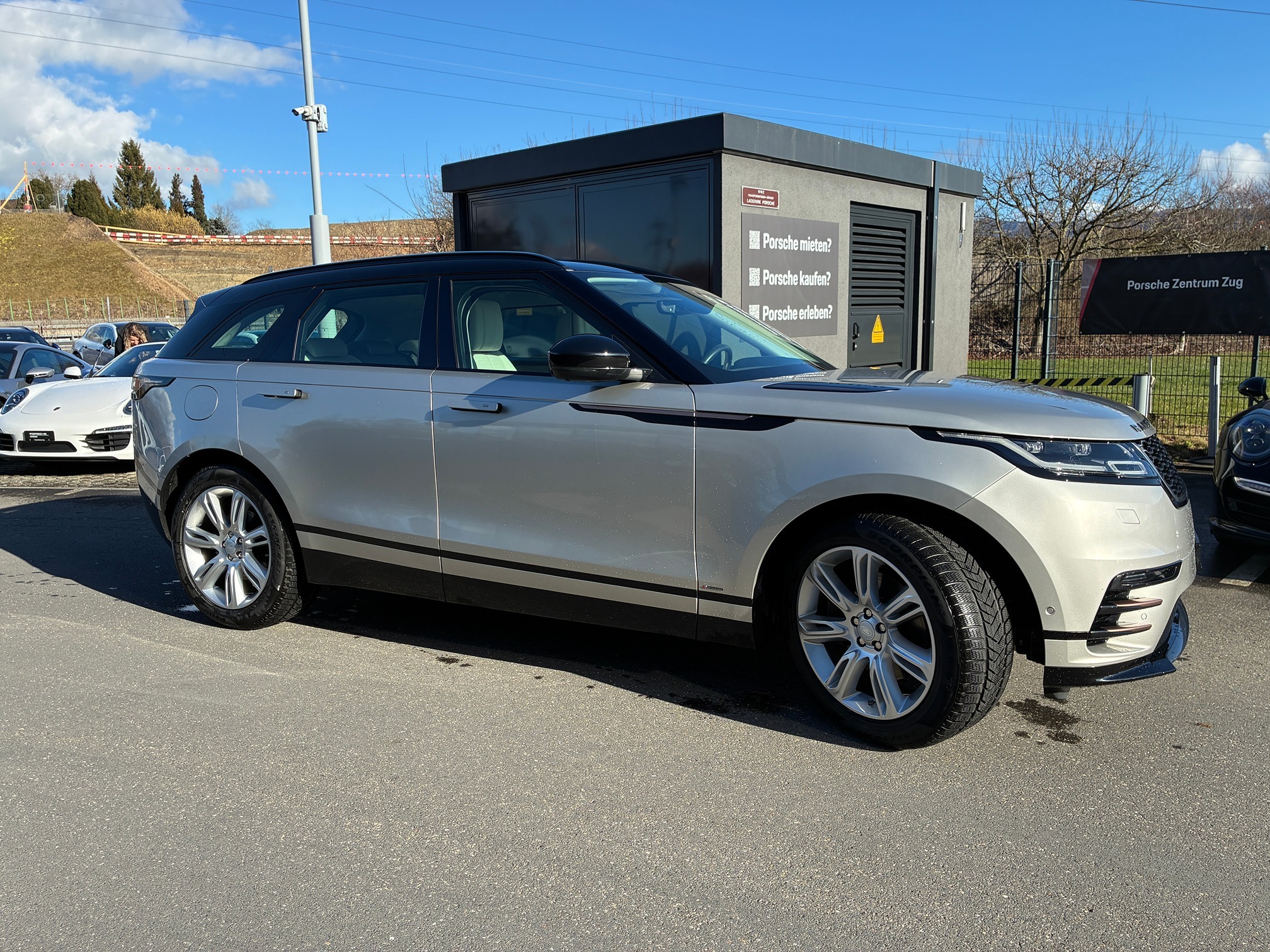 LAND ROVER RR Velar P300 R-Dynamic HSE — zdjęcie 15