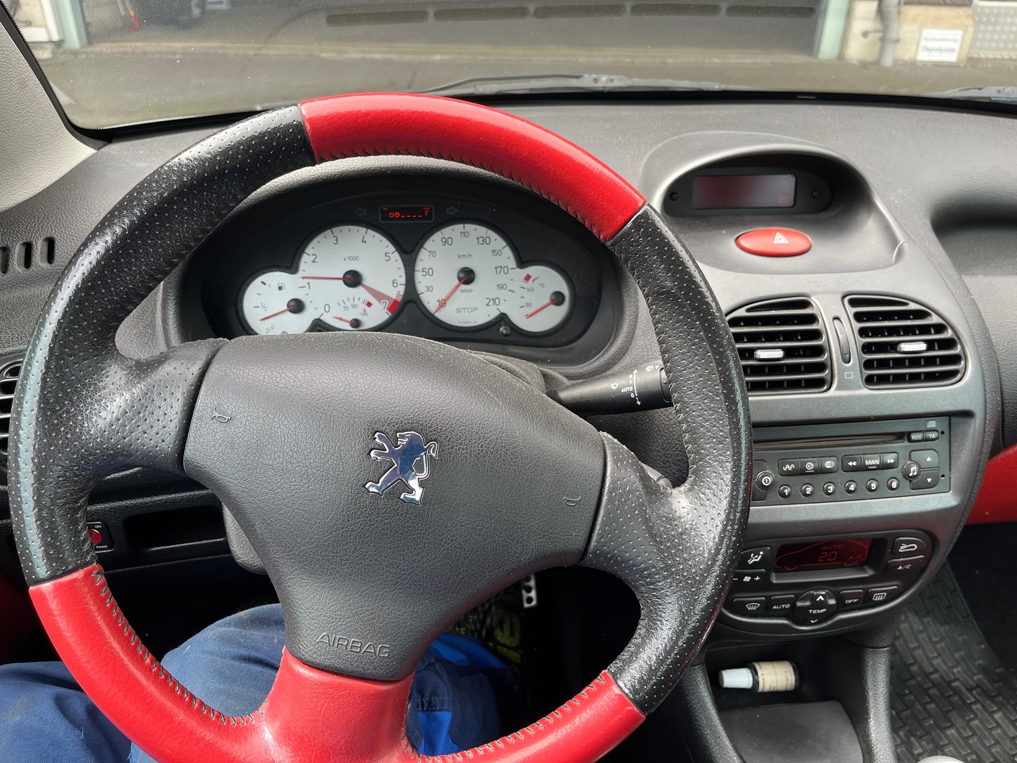 PEUGEOT 206 2.0 Cabrio — zdjęcie 12