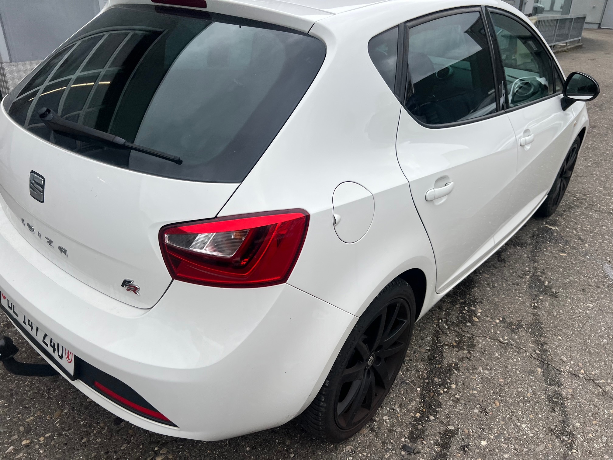 SEAT Ibiza 1.4 — zdjęcie 15