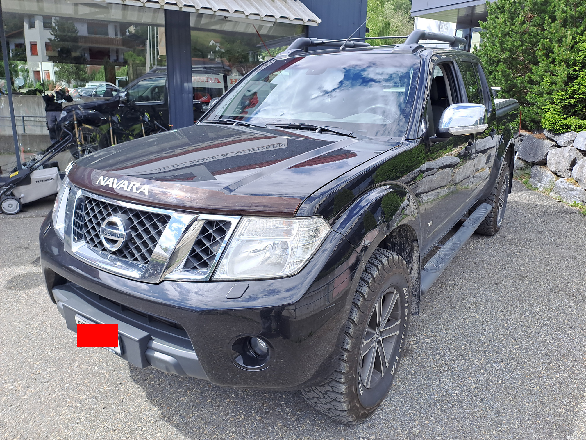 NISSAN Navara DC 4WD — zdjęcie 2