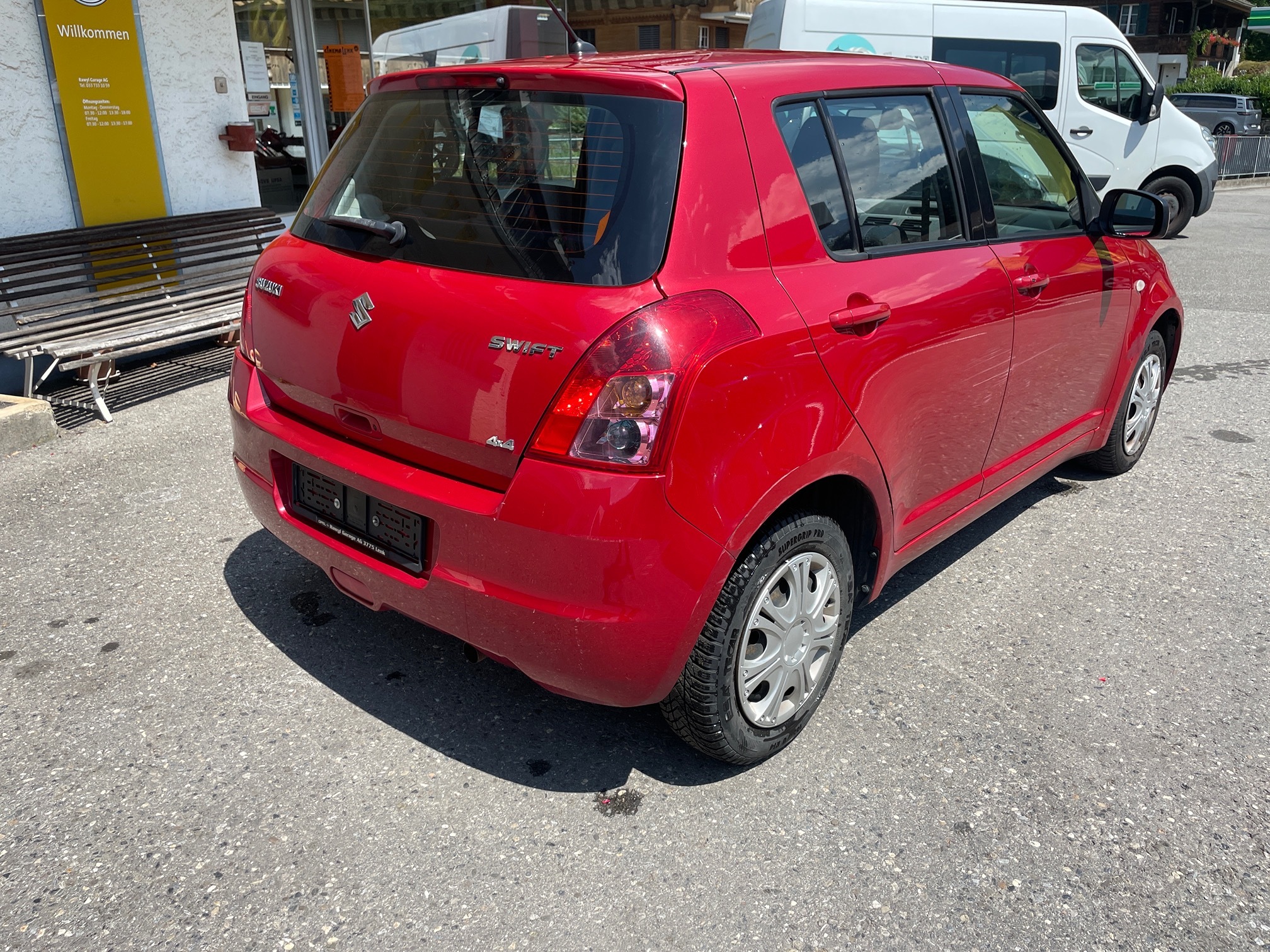 SUZUKI Swift 1.3 4WD — zdjęcie 3
