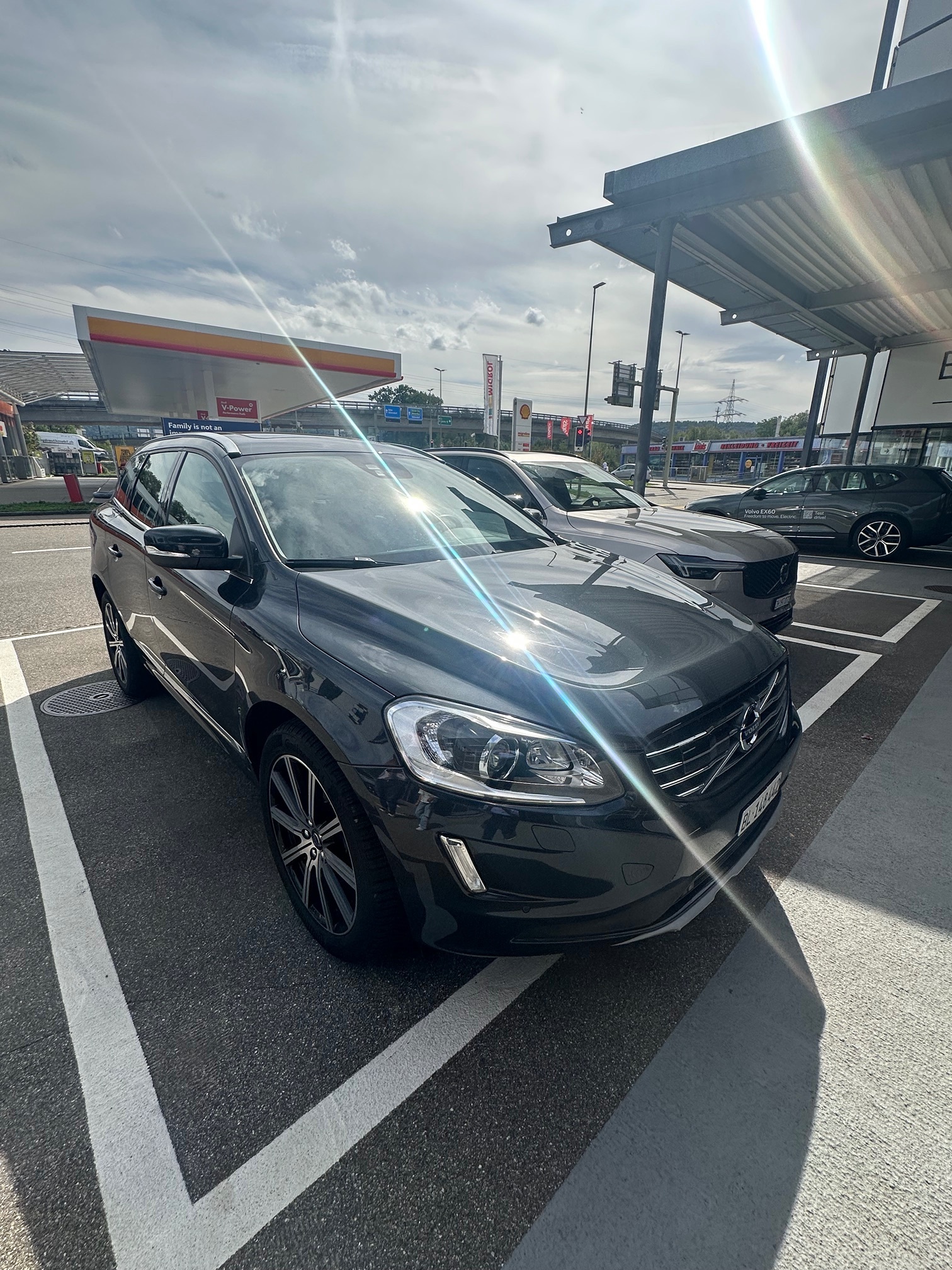 VOLVO XC60 D4 — zdjęcie 15