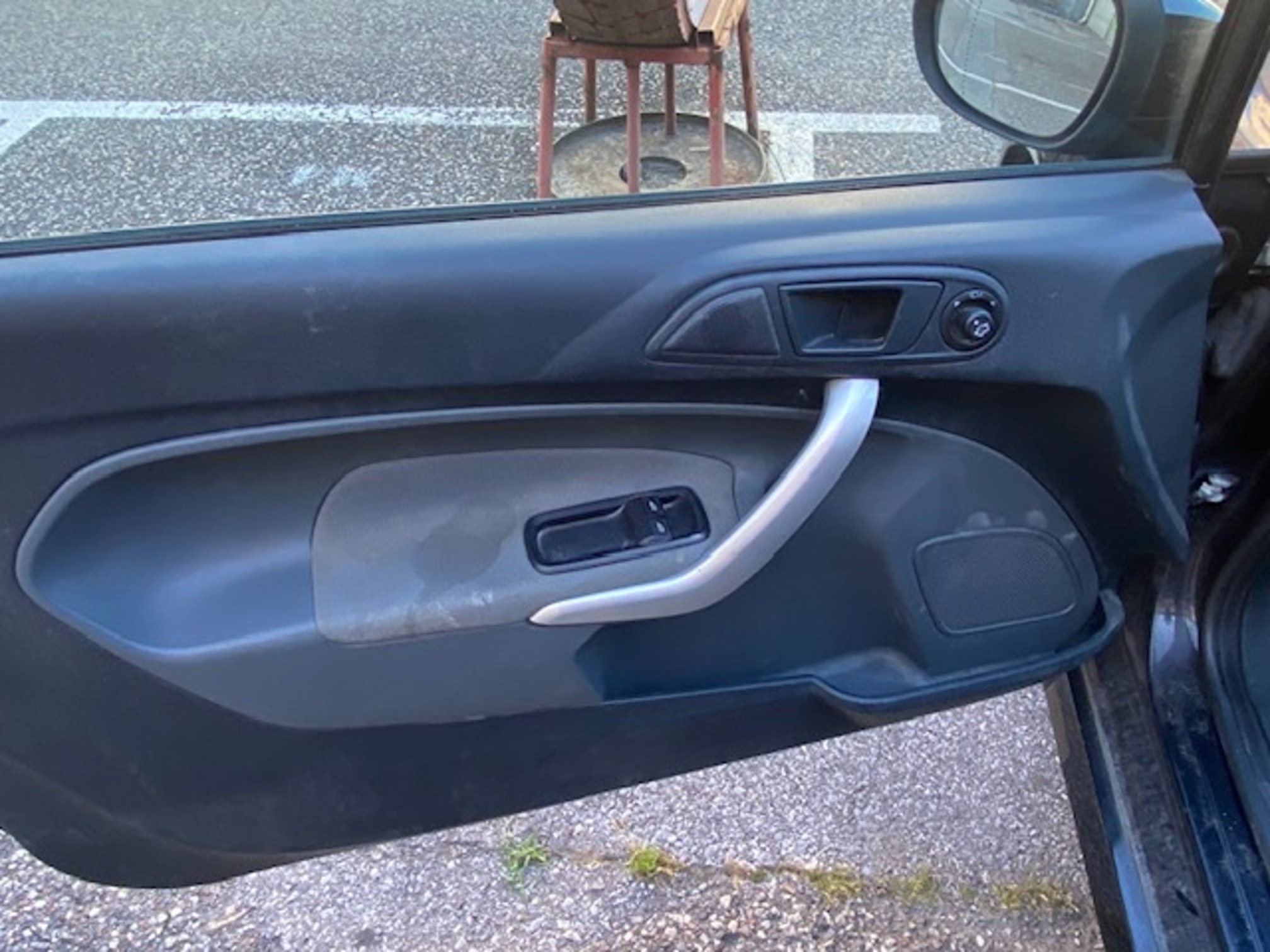 FORD FIESTA 1.6I — zdjęcie 11