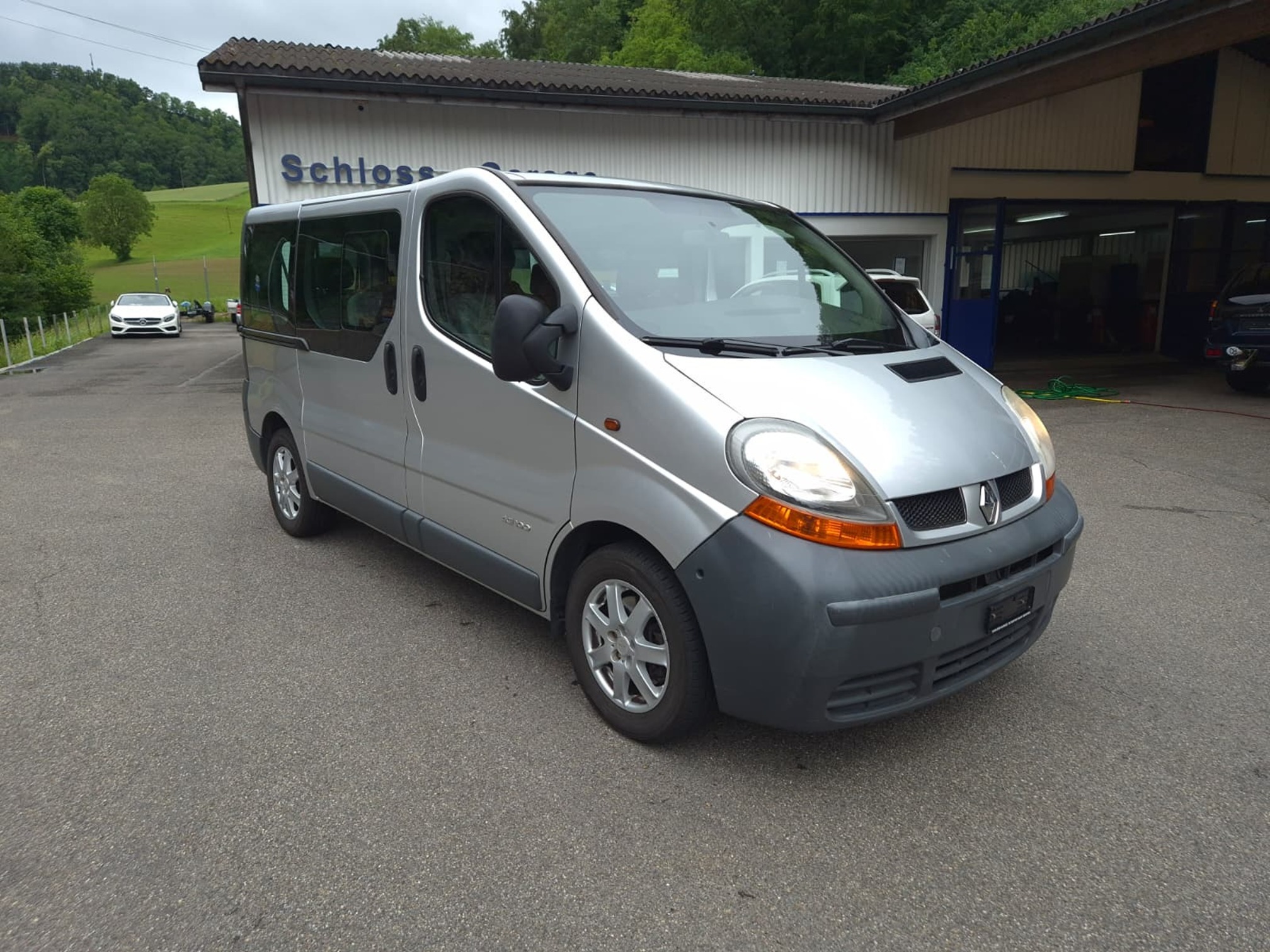 RENAULT Trafic dCi 100 — zdjęcie 1