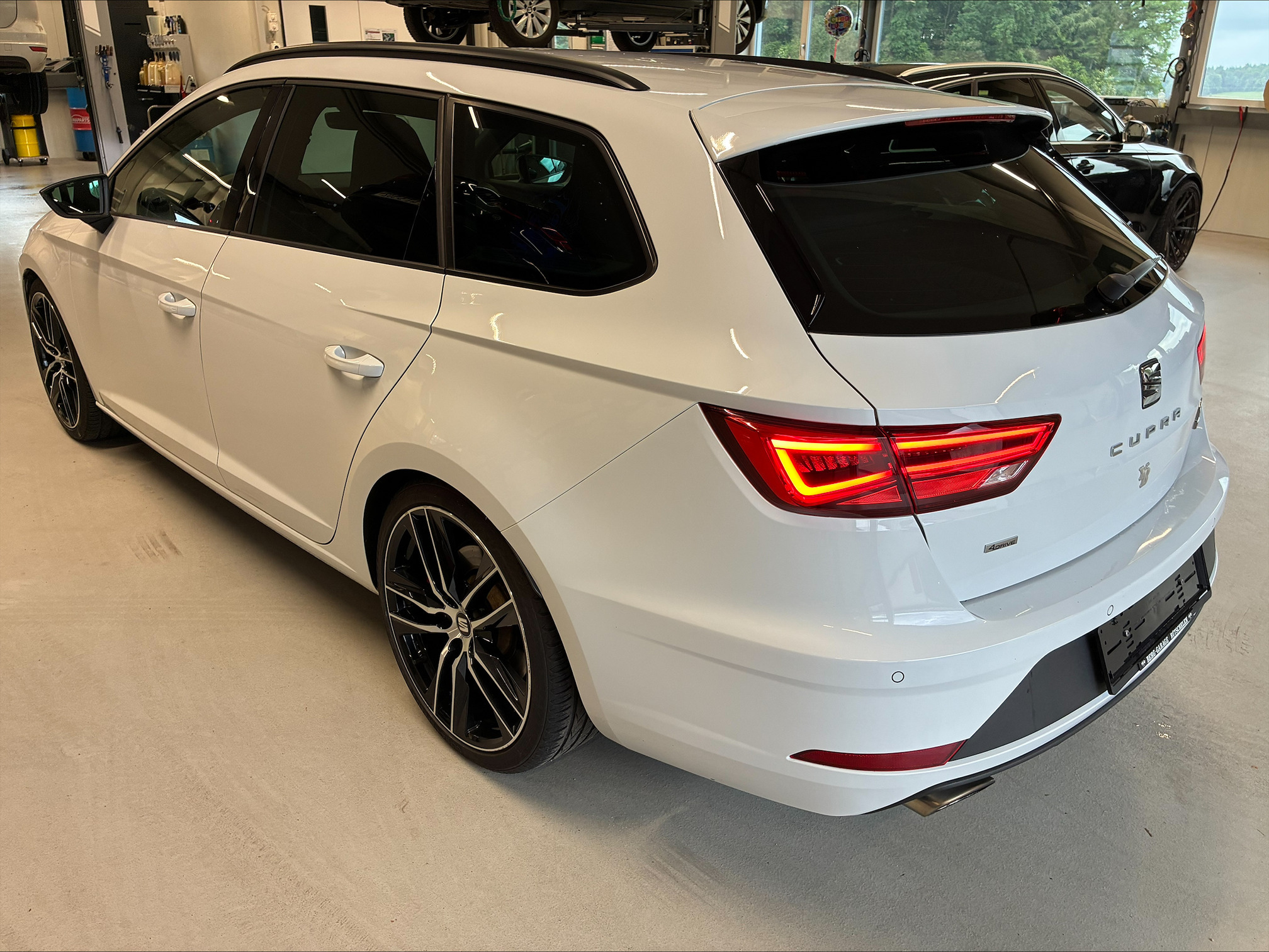 SEAT Leon ST Cupra — zdjęcie 2