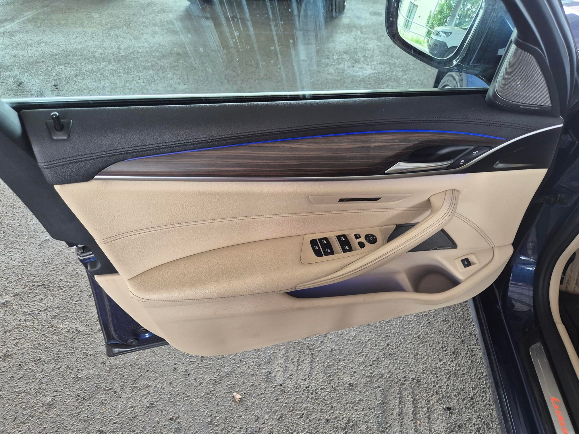 BMW 520d xDrive Luxury — zdjęcie 15