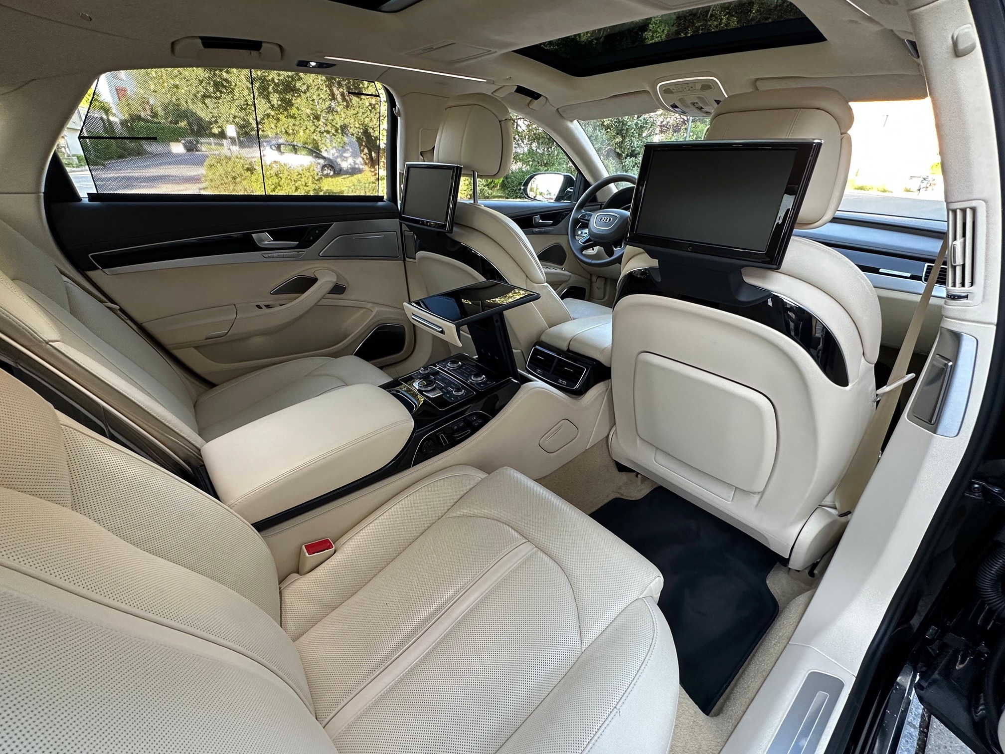 AUDI A8 L 4.0 TFSI — zdjęcie 9