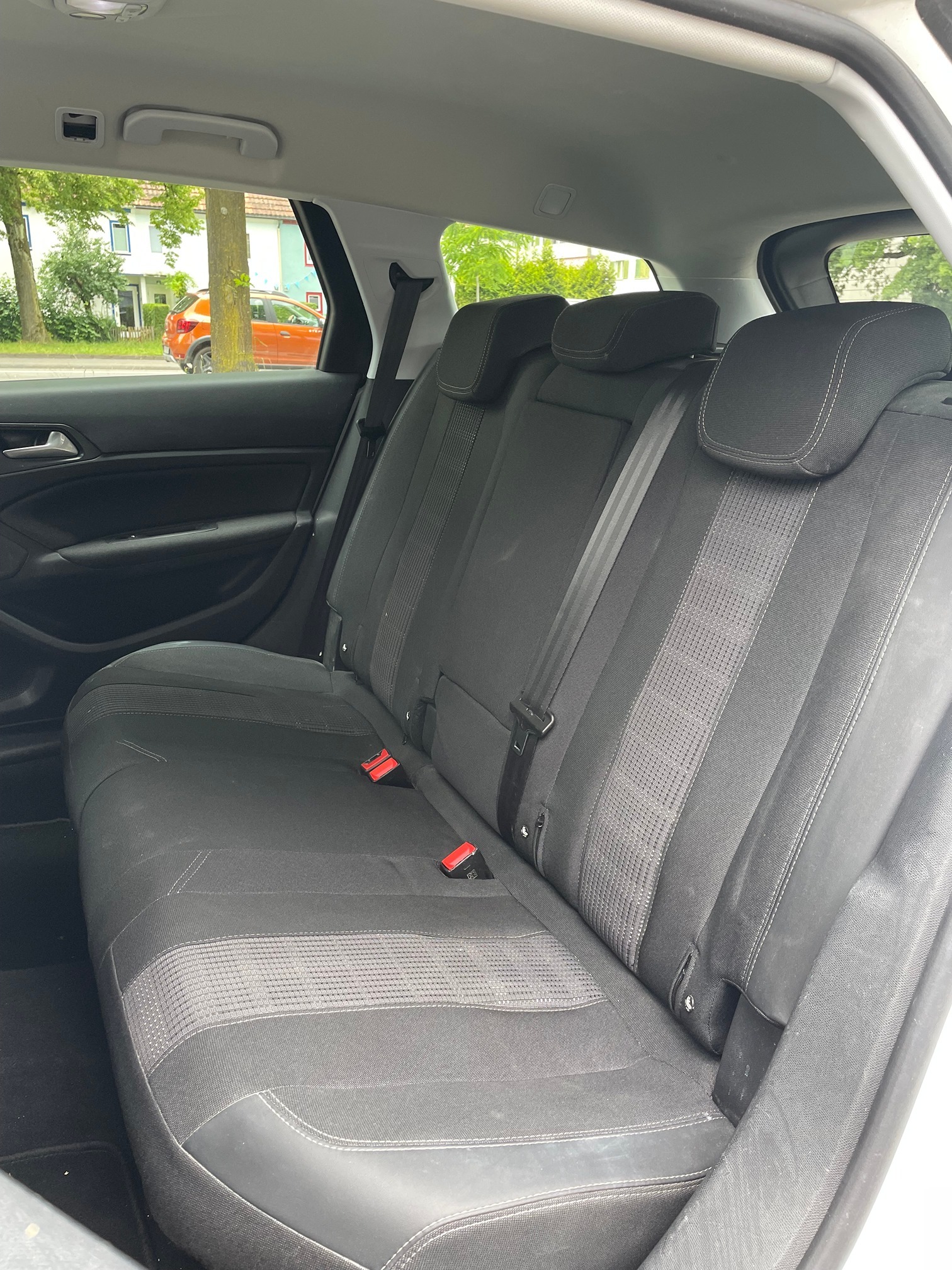 PEUGEOT 308 1.5 HDi STT — zdjęcie 9